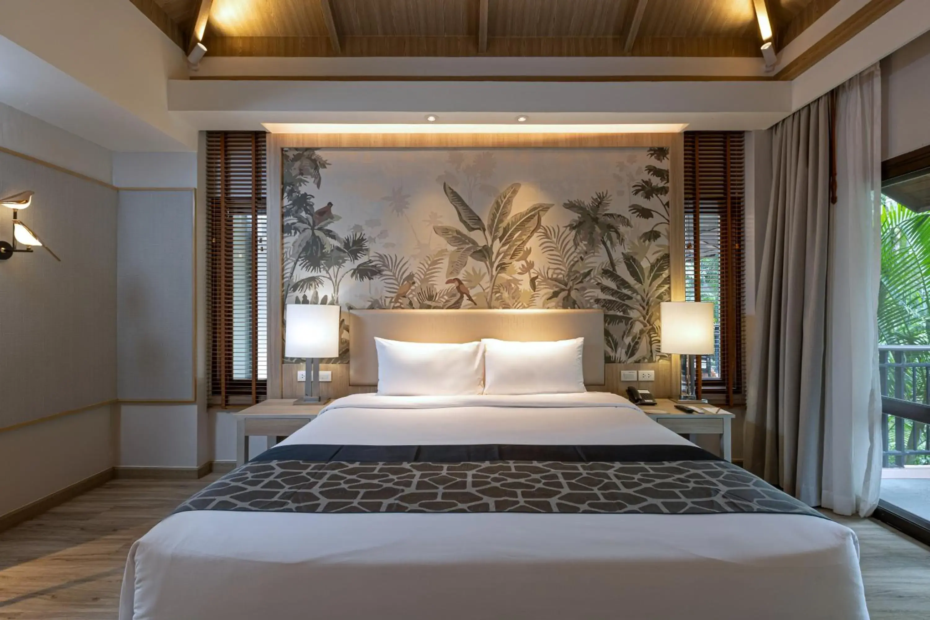 Superior King Room in Khaolak Merlin Resort Superior King Room in Khaolak Merlin Resort