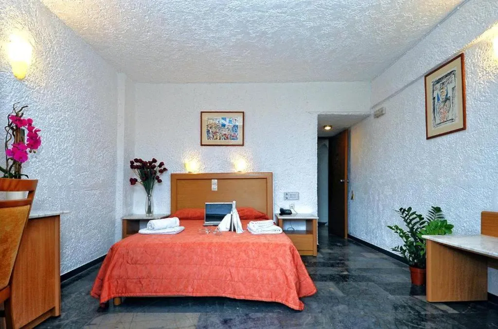 Bedroom, Bed in Karteros Hotel