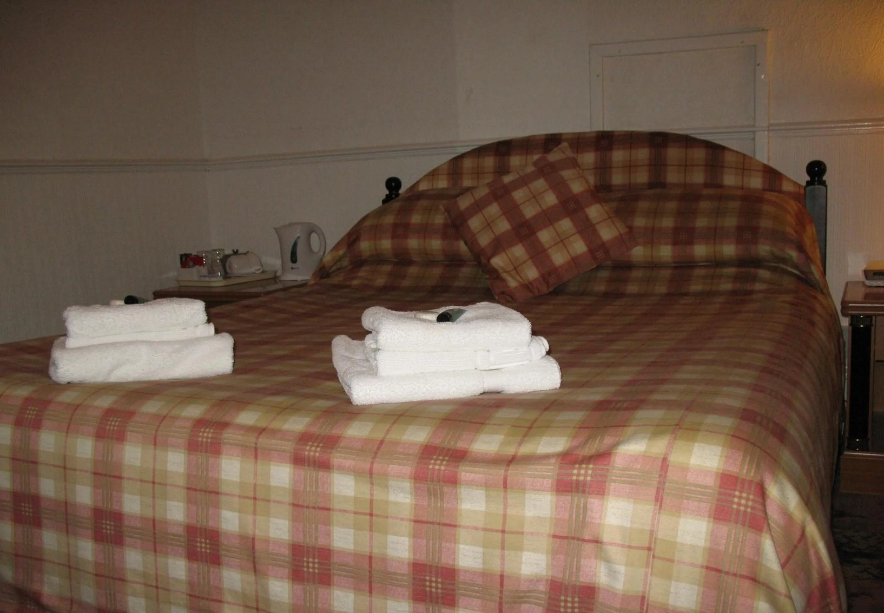Bed in Michaelson House Hotel