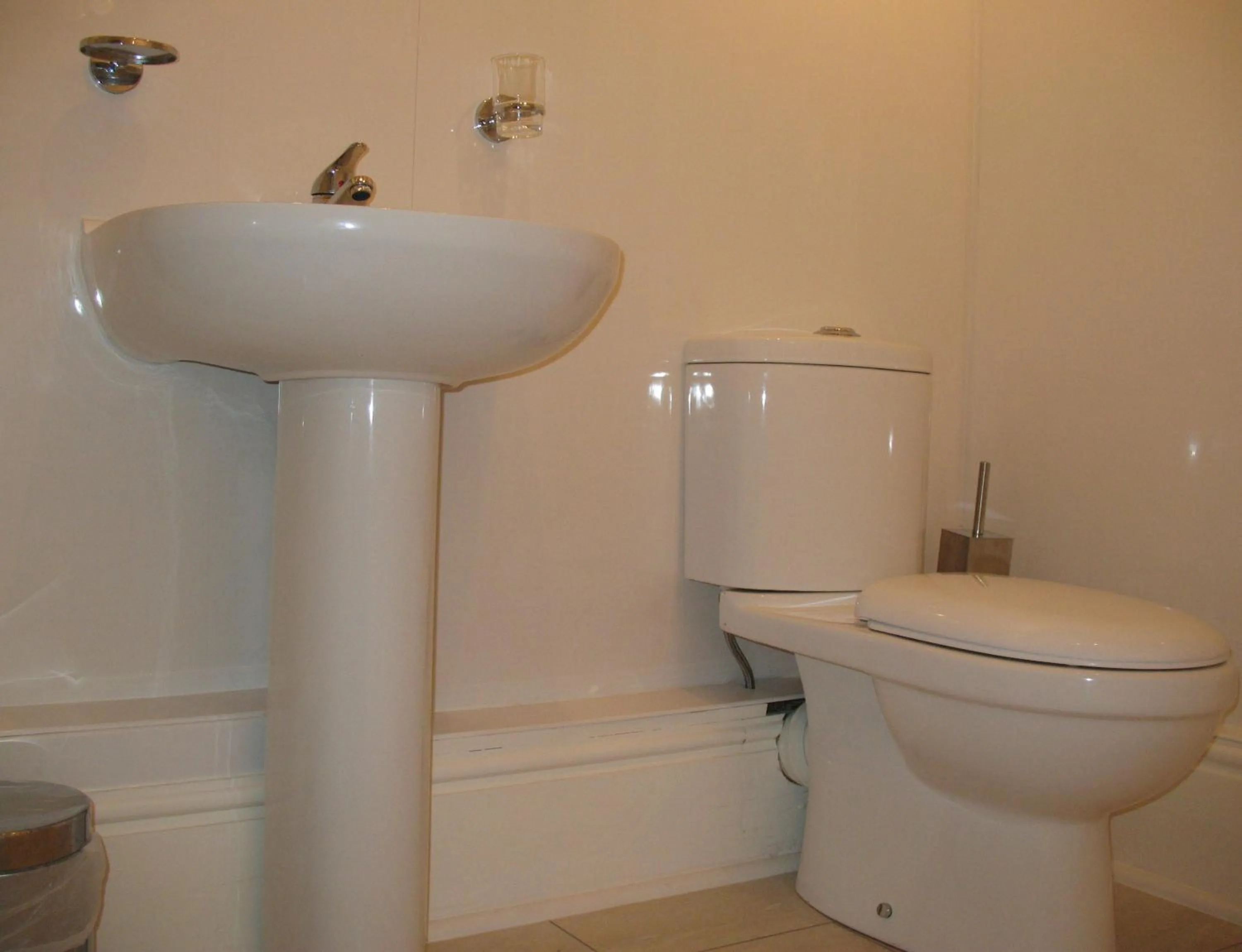 Bathroom in Michaelson House Hotel