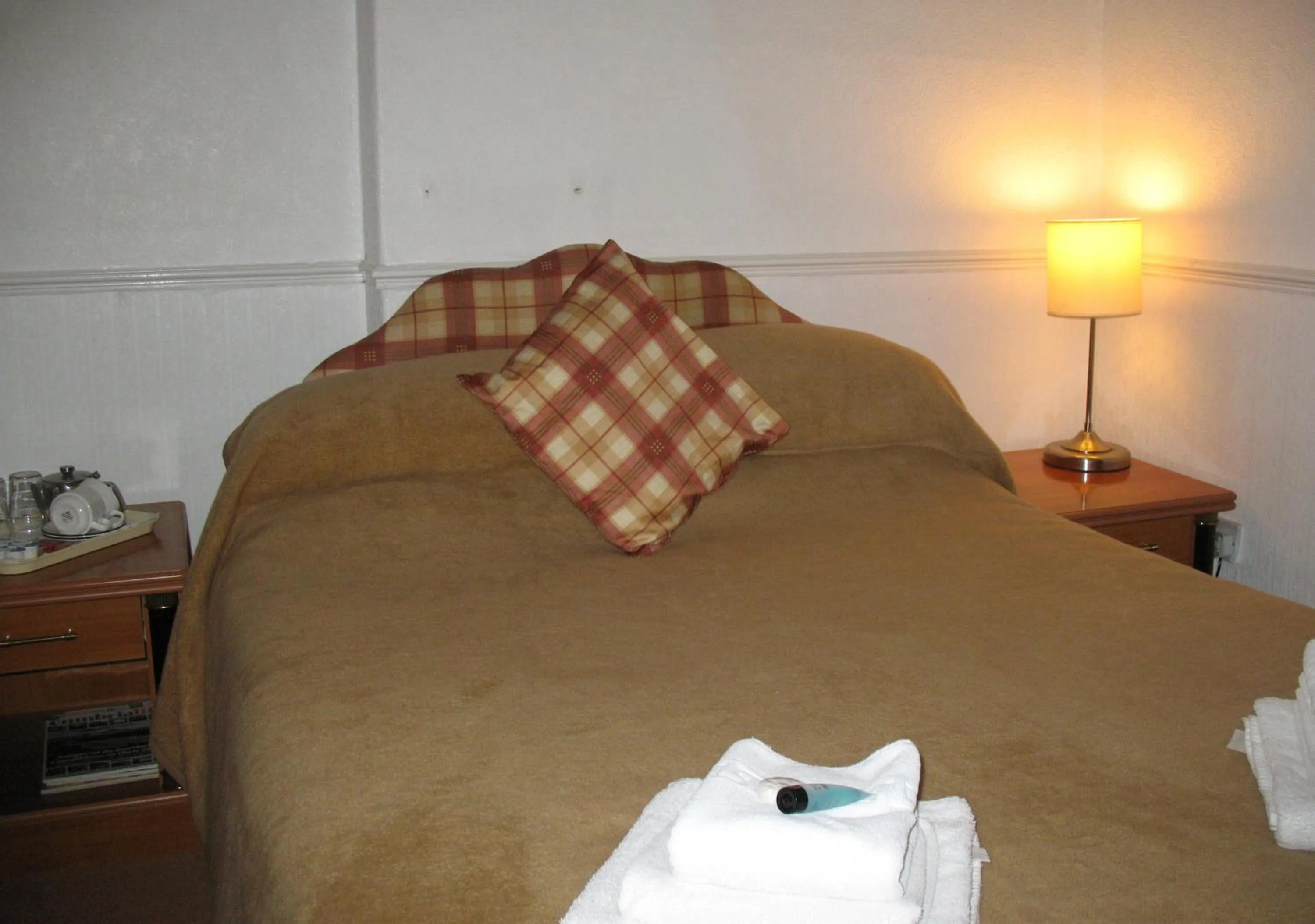 Bed in Michaelson House Hotel