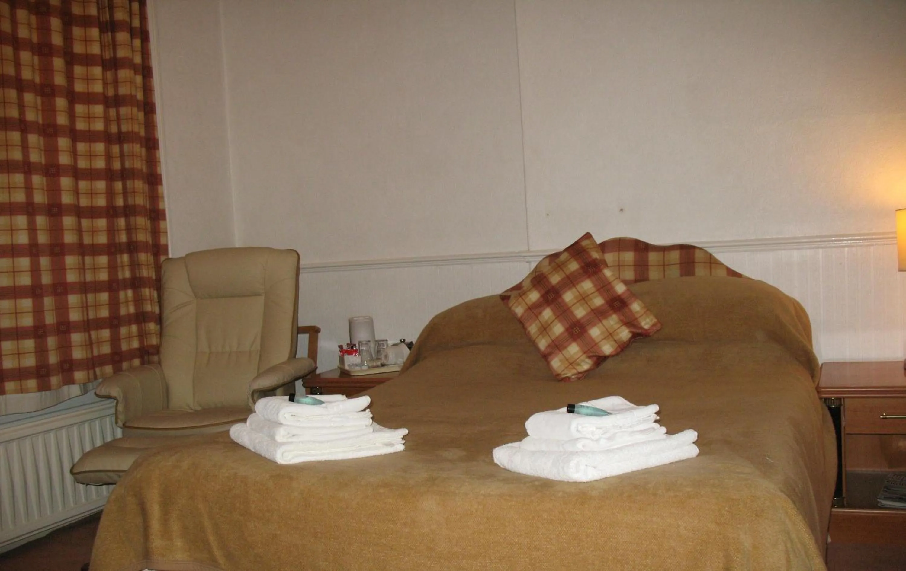 Bed in Michaelson House Hotel