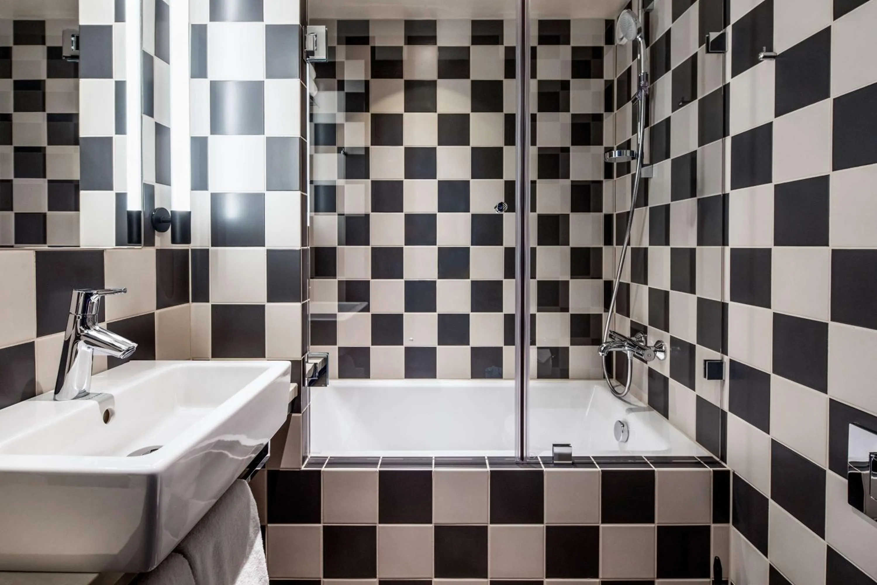 Bathroom in Scandic Falkoner