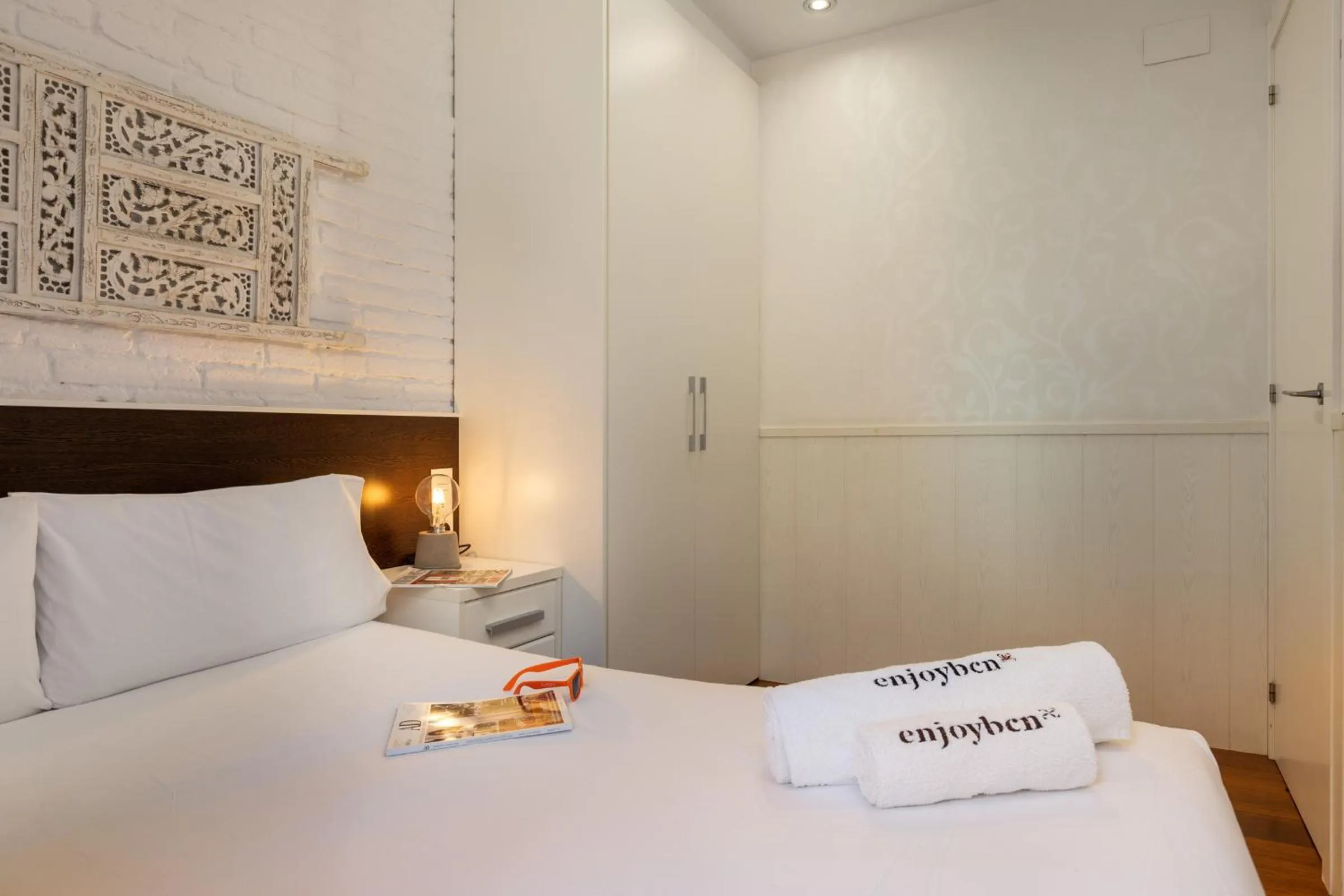 Bed in Enjoybcn Gaudi Apartments