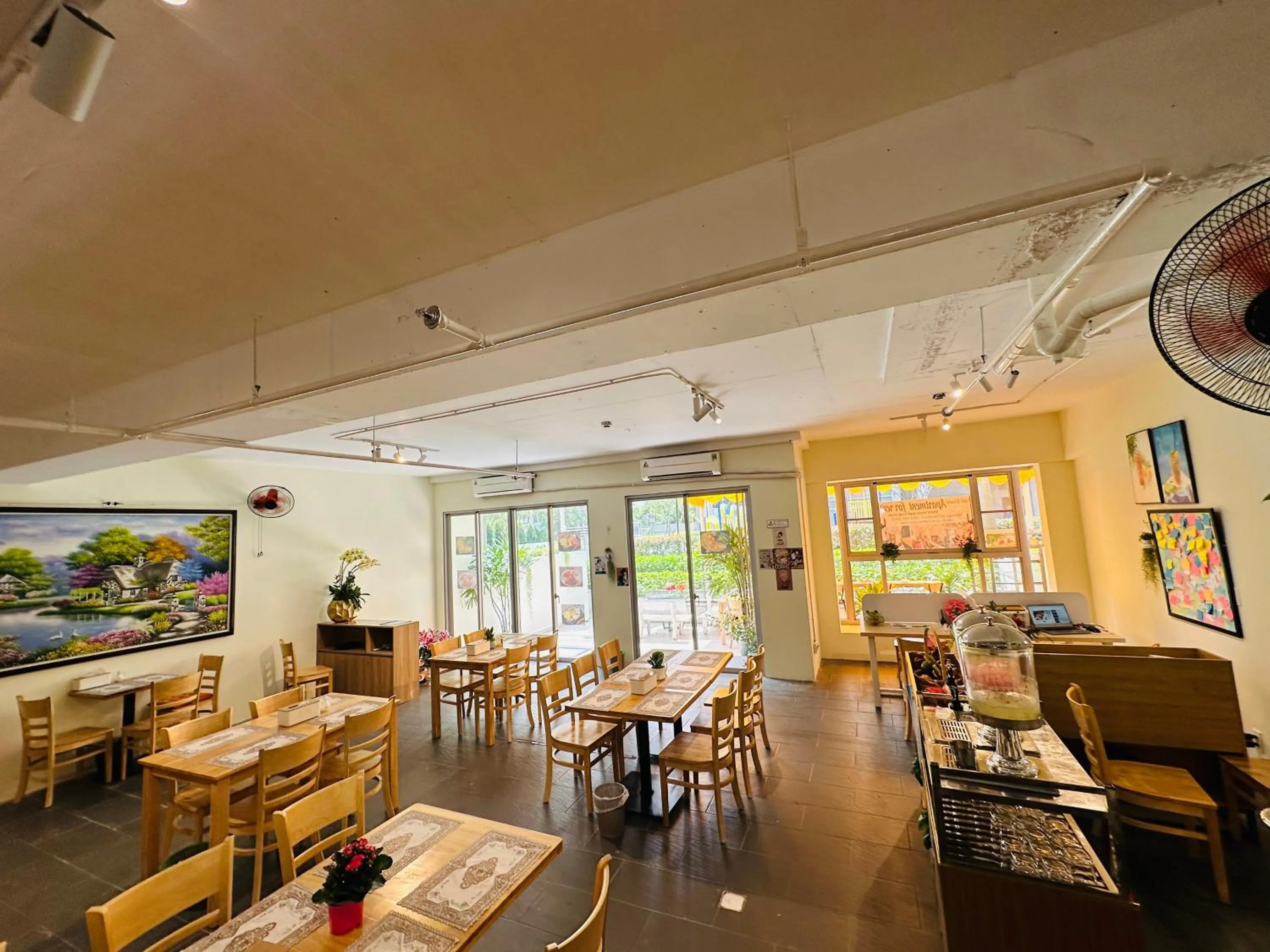 Restaurant/places to eat in Michael Apartment Scenic Valley