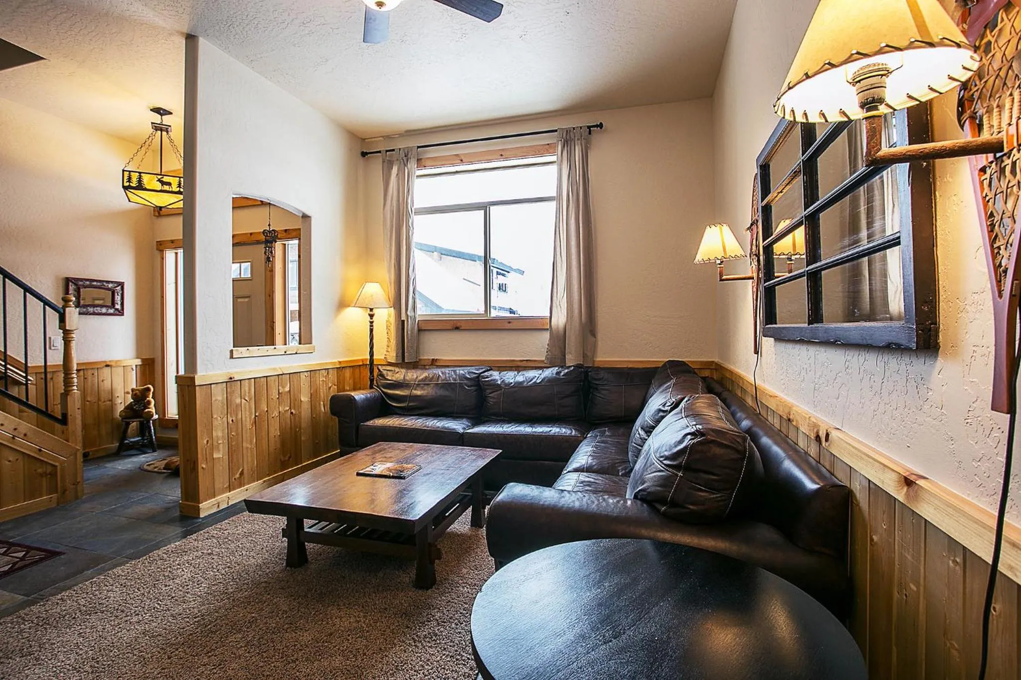 Spacious Sandpoint Chalet with Hot Tub Views