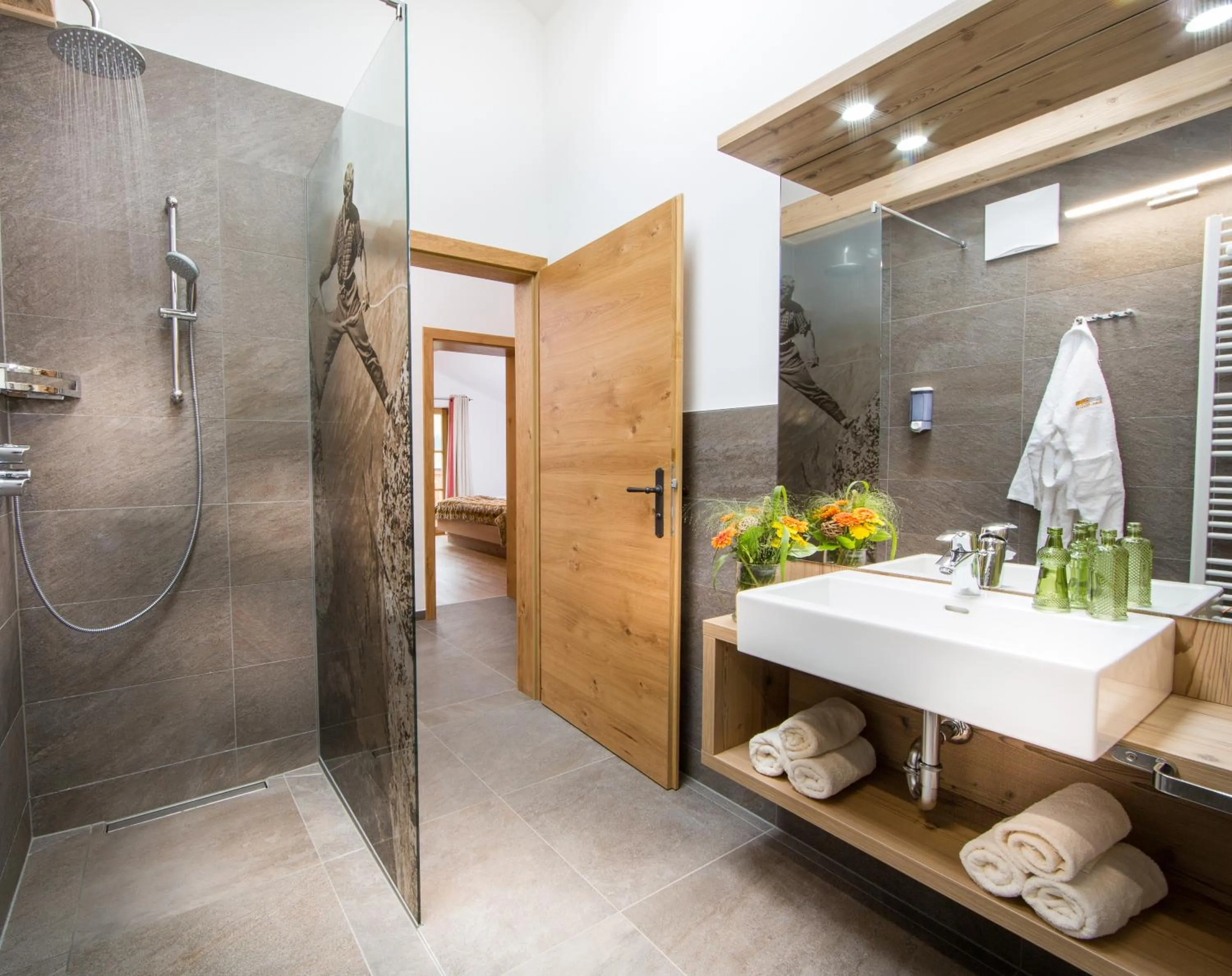 Shower in Bachgut - Das Resort am Berg