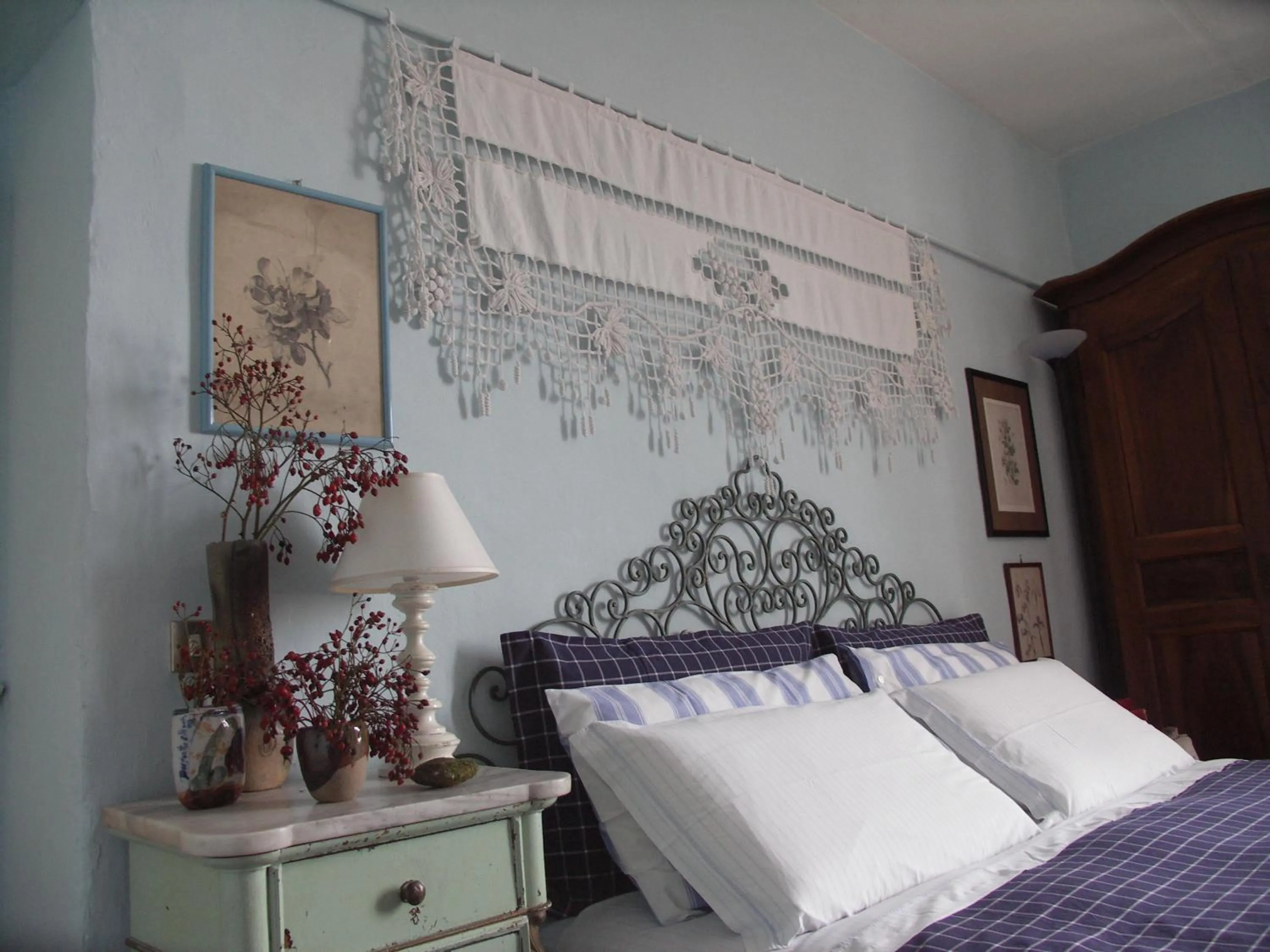 Decorative detail, Bed in La Traversina