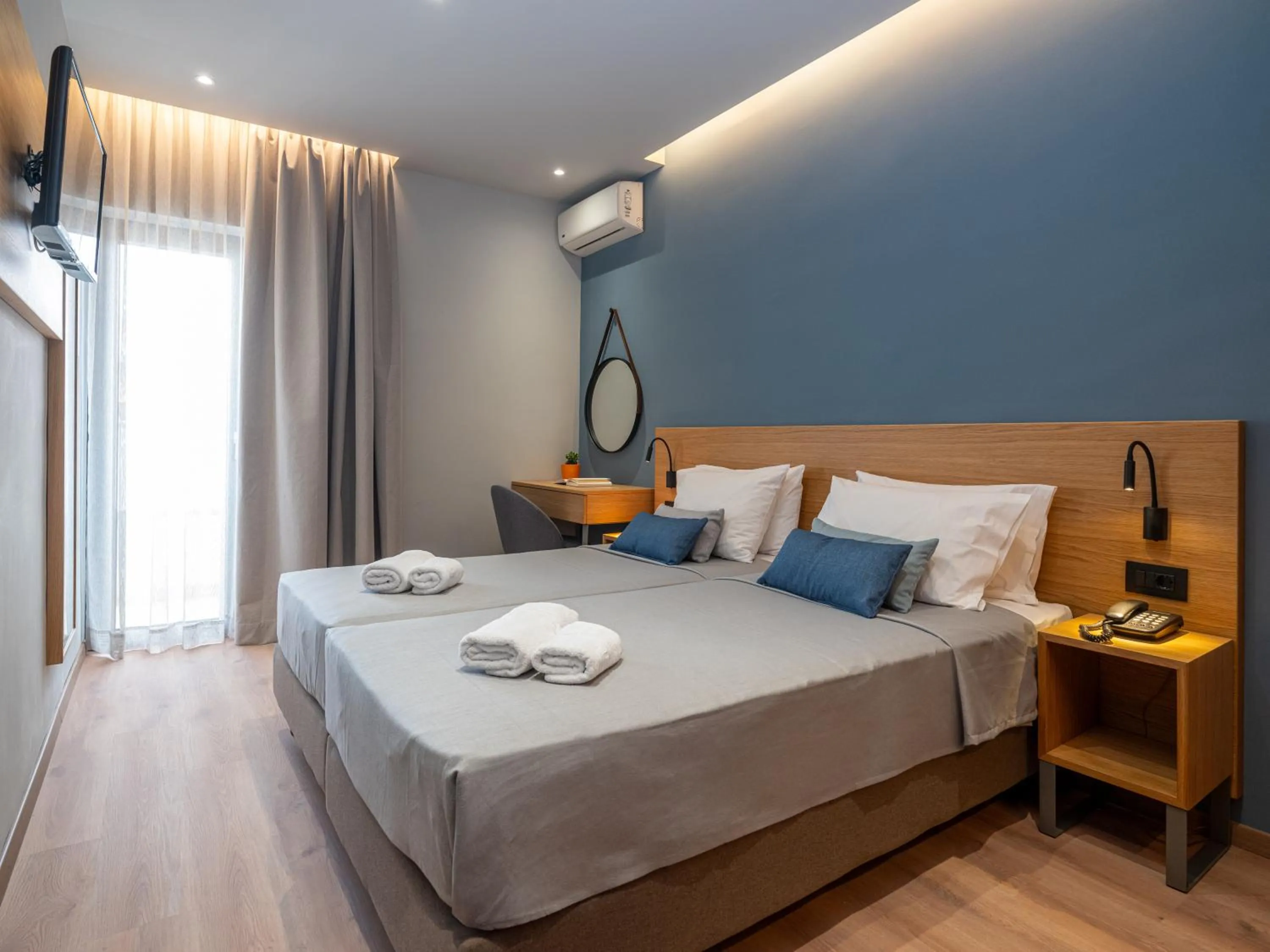 Bed in Athinaiko Hotel