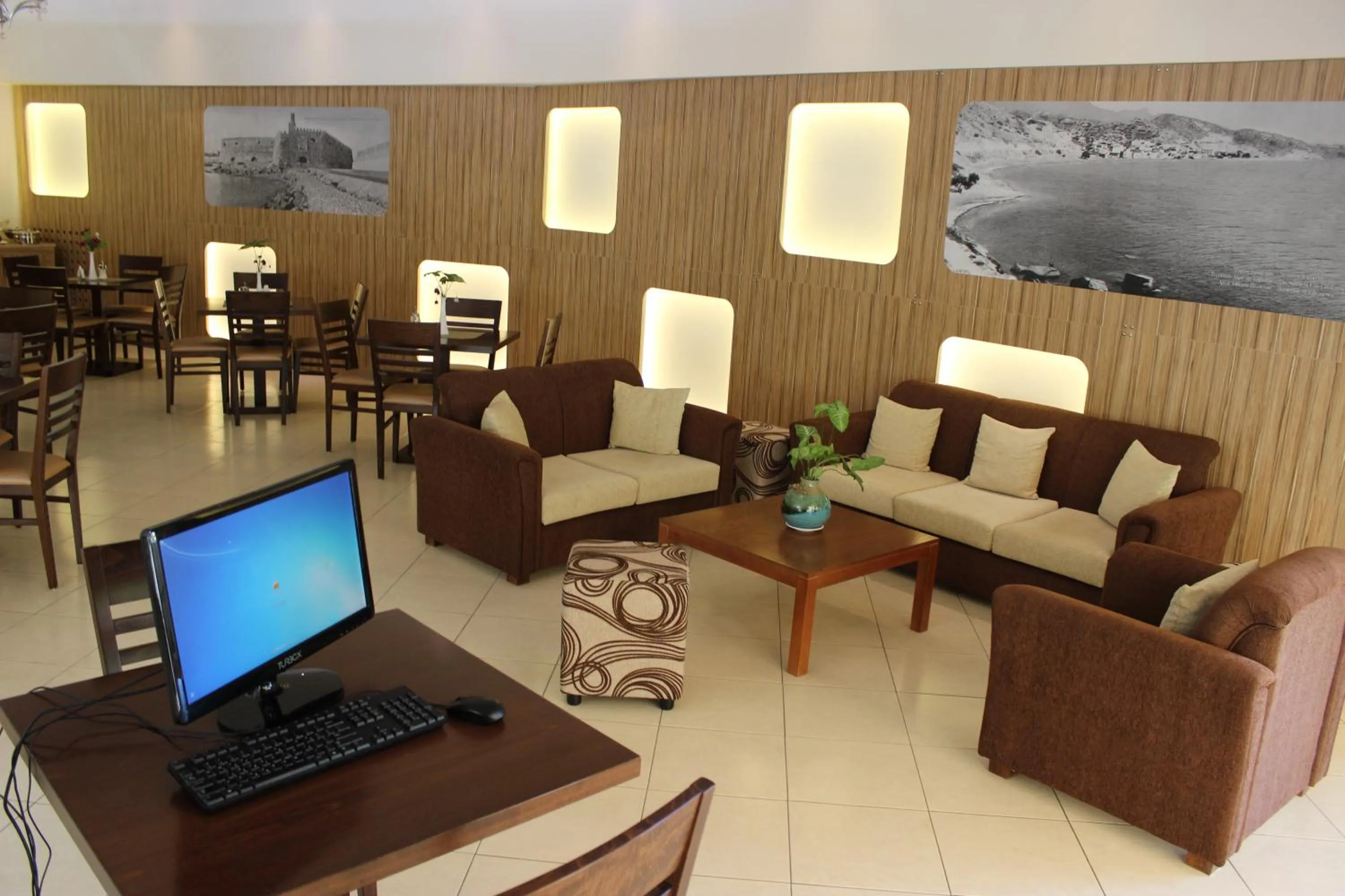 Lobby or reception in Athinaiko Hotel