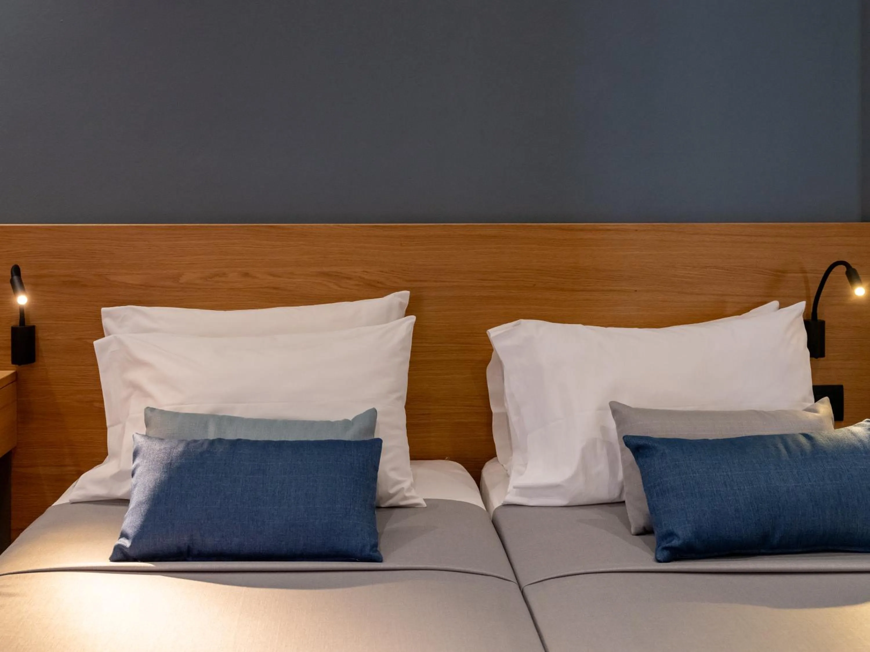 Bed in Athinaiko Hotel