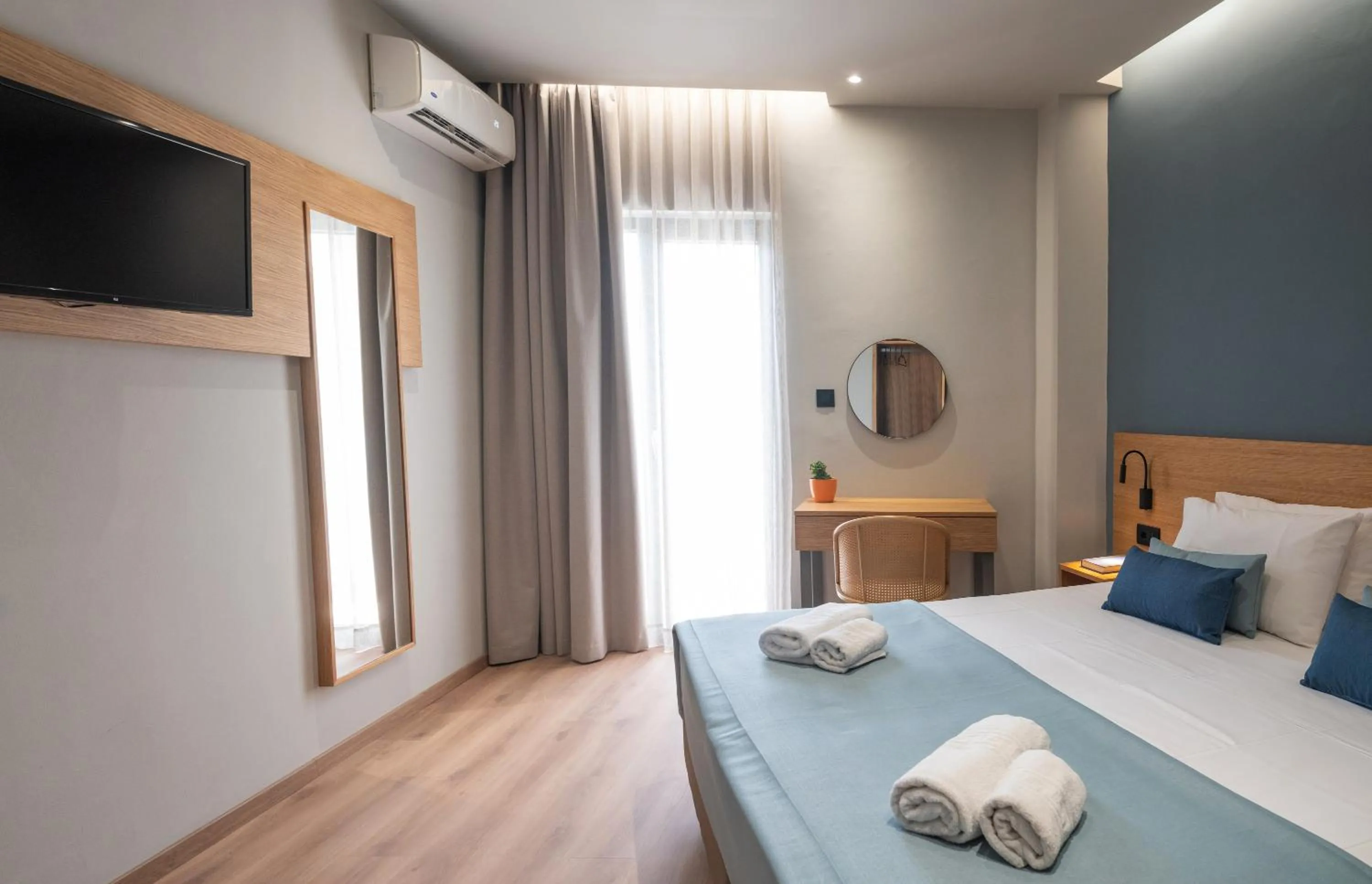 Property building, Bed in Athinaiko Hotel