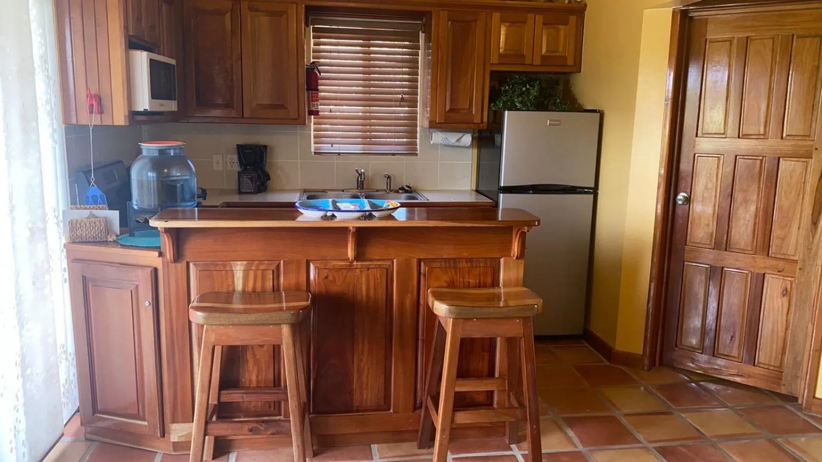 Kitchen or kitchenette in Sapphire Beach Resort