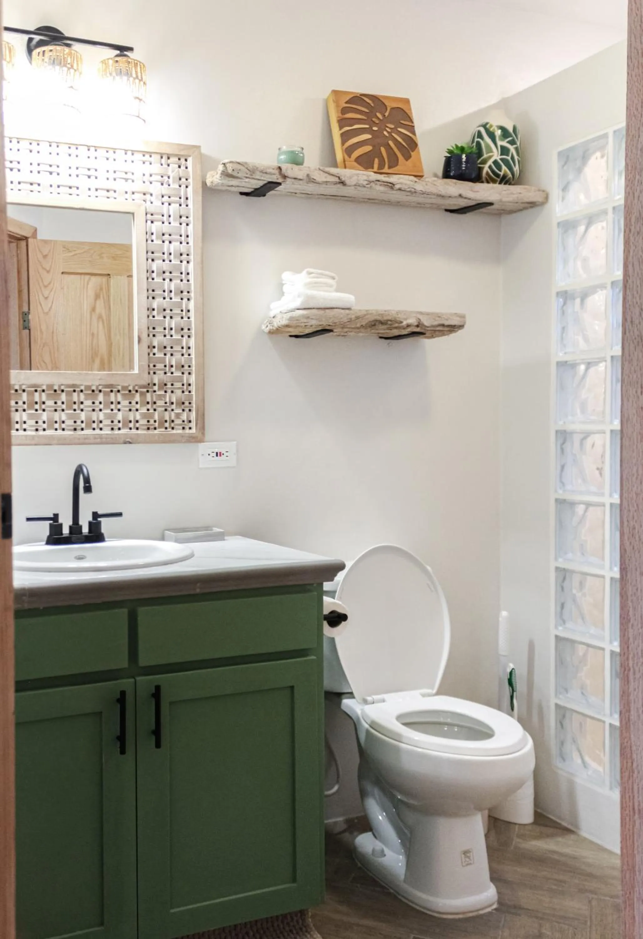 Toilet in Sapphire Beach Resort