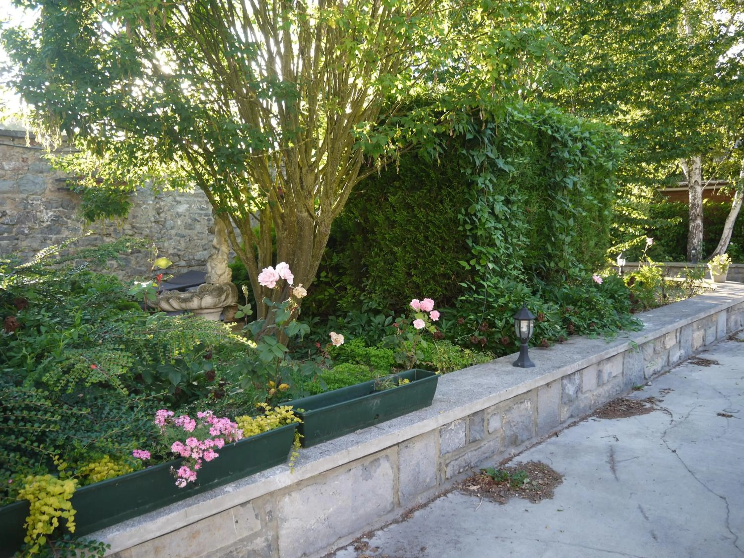 Garden in Hotel Val Saint Hilaire