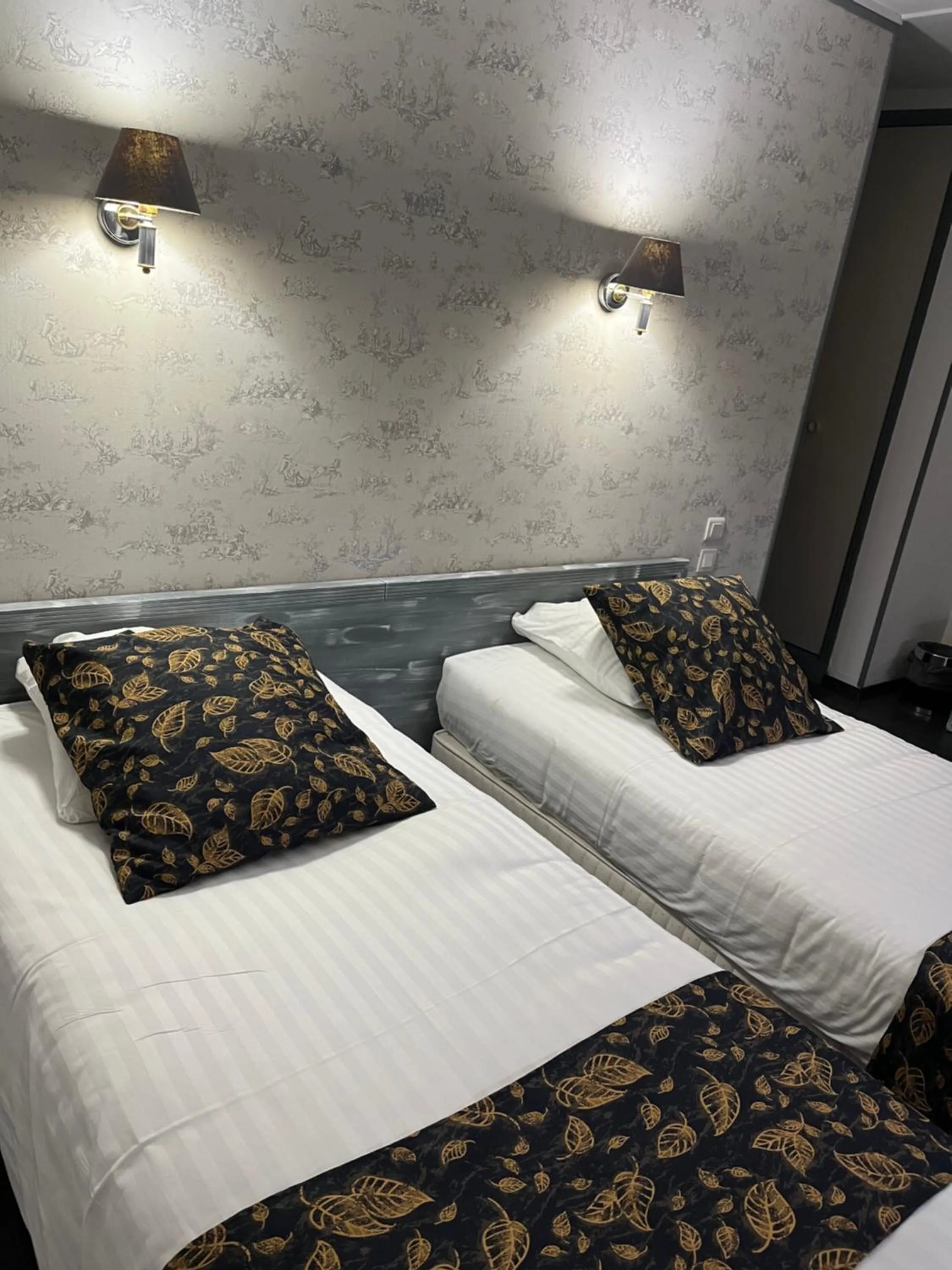 Bed in Hotel Val Saint Hilaire