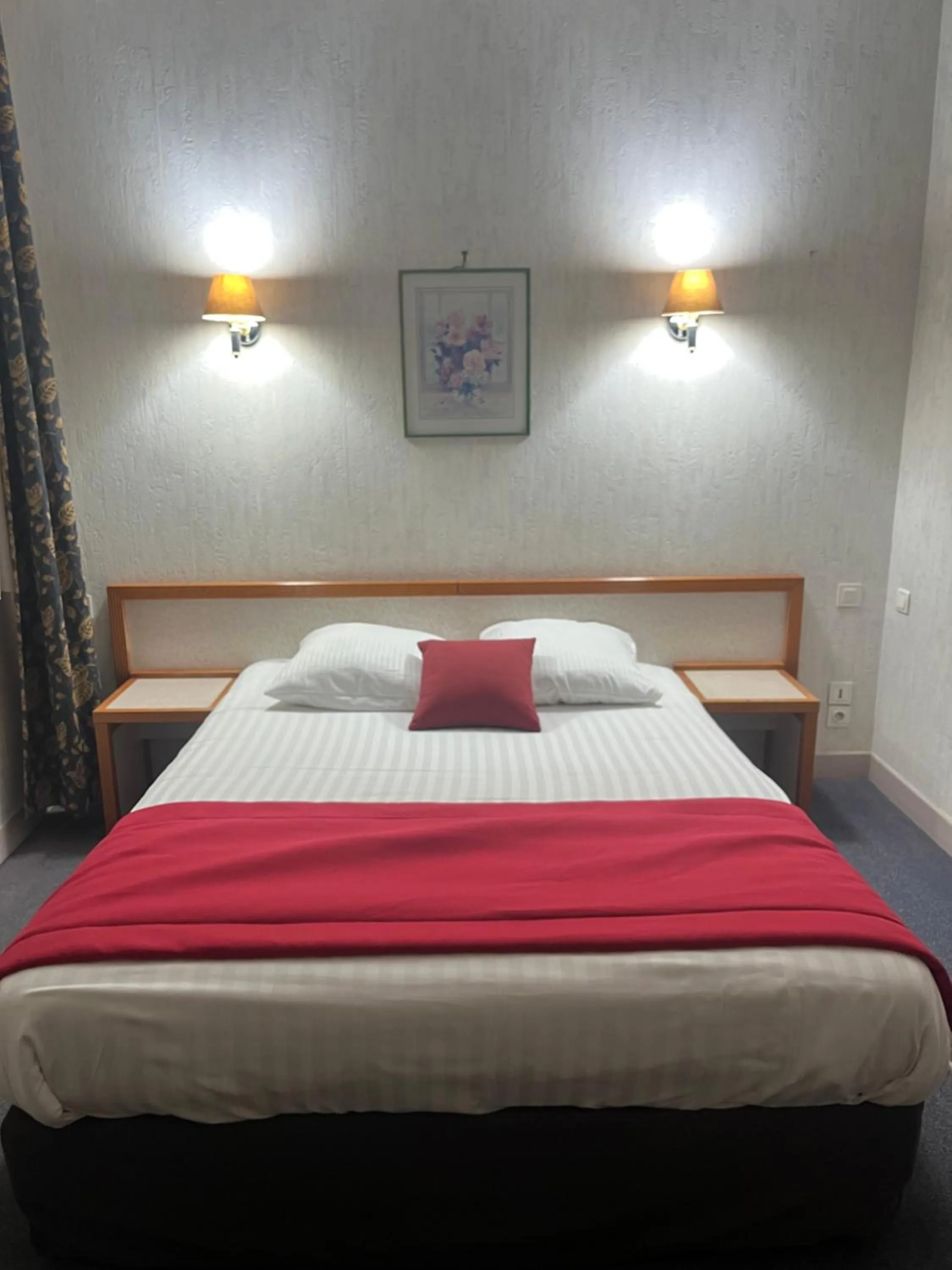 Bed in Hotel Val Saint Hilaire