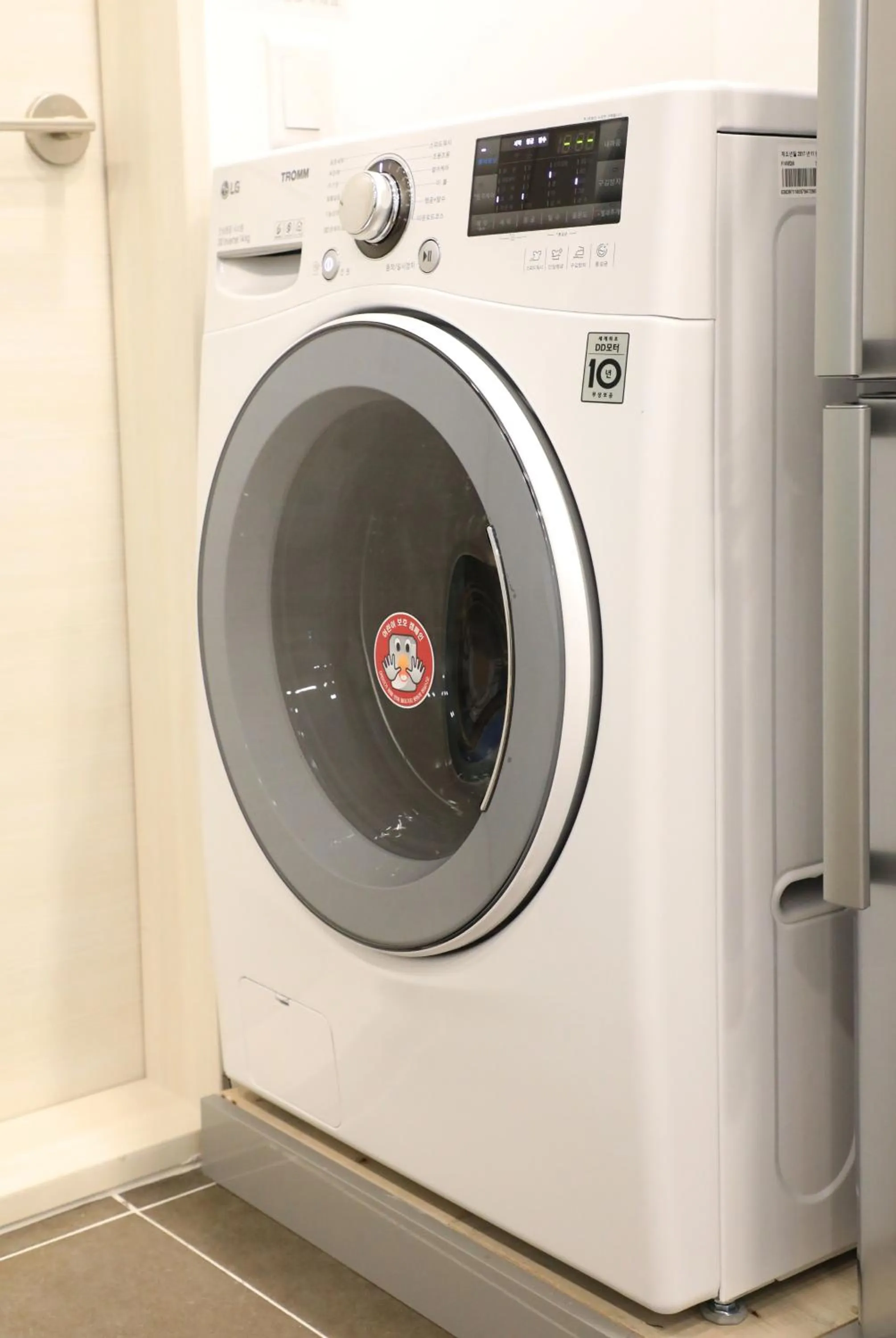 Communal kitchen in Maison Mini Hotel