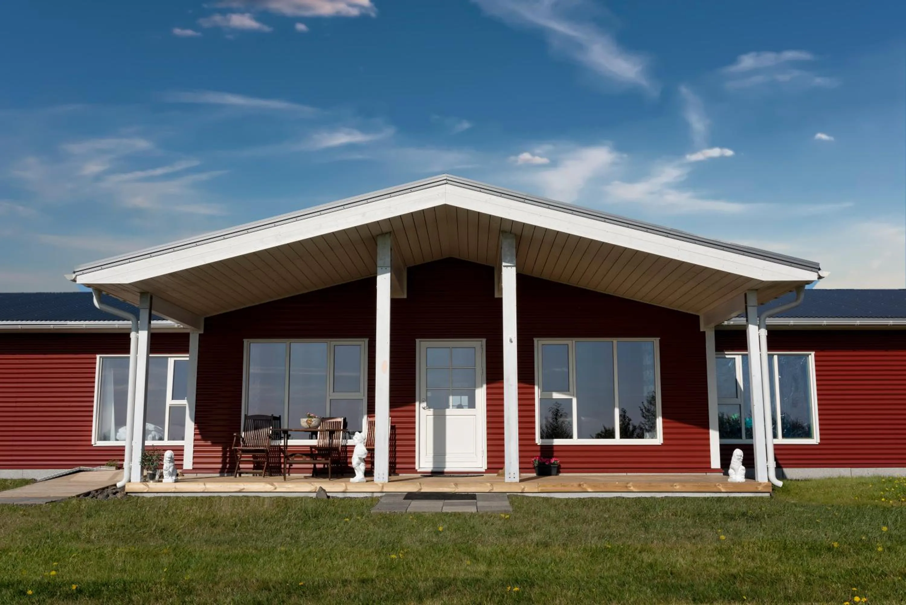 Property building in Loa's Nest