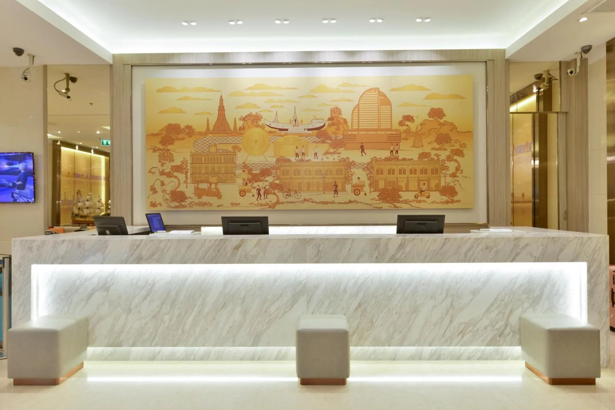 Lobby or reception in Centre Point Plus Hotel Silom - Newly Renovated