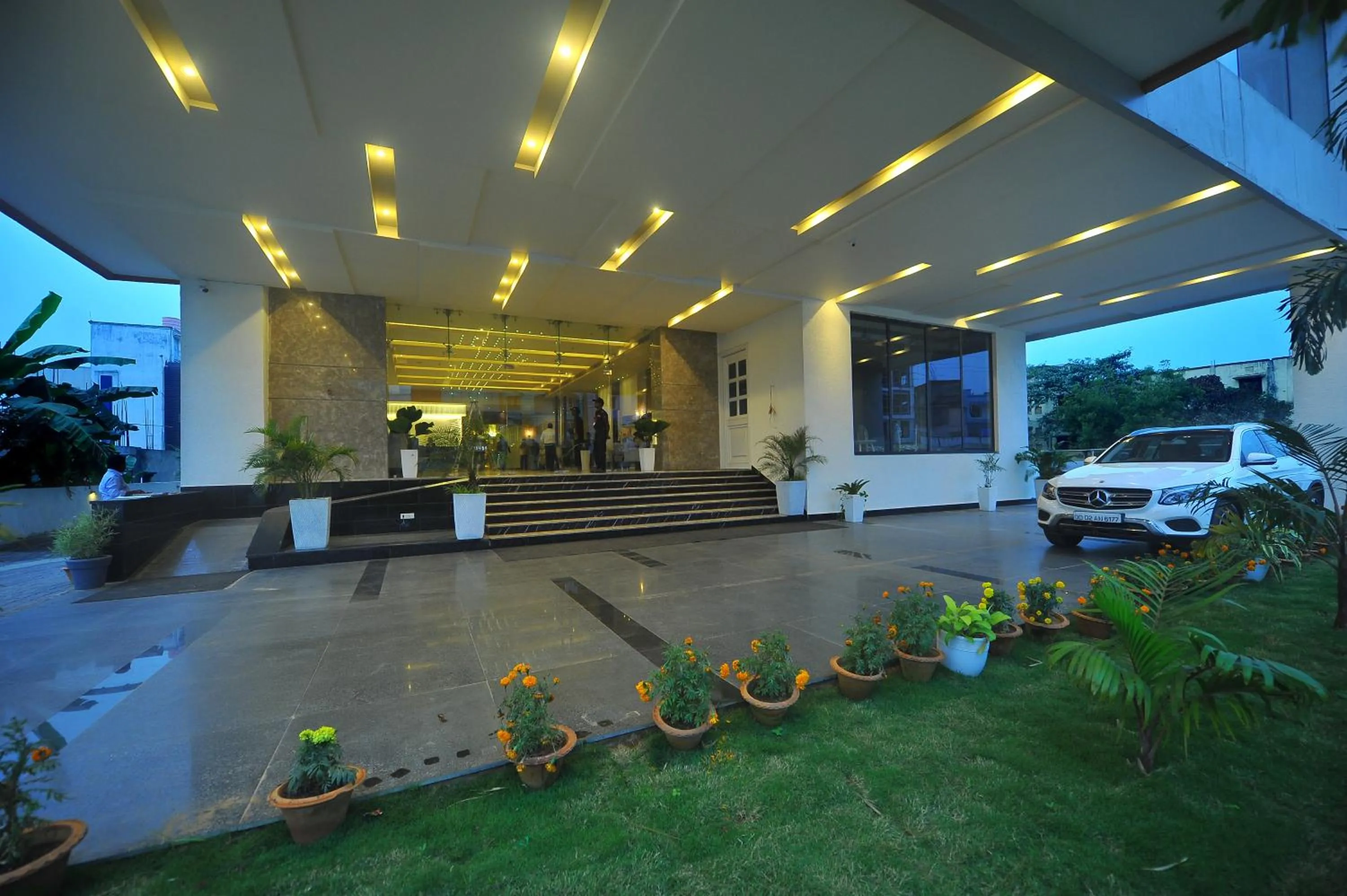 Lobby or reception in Pipul Padmaja Premium Hotel