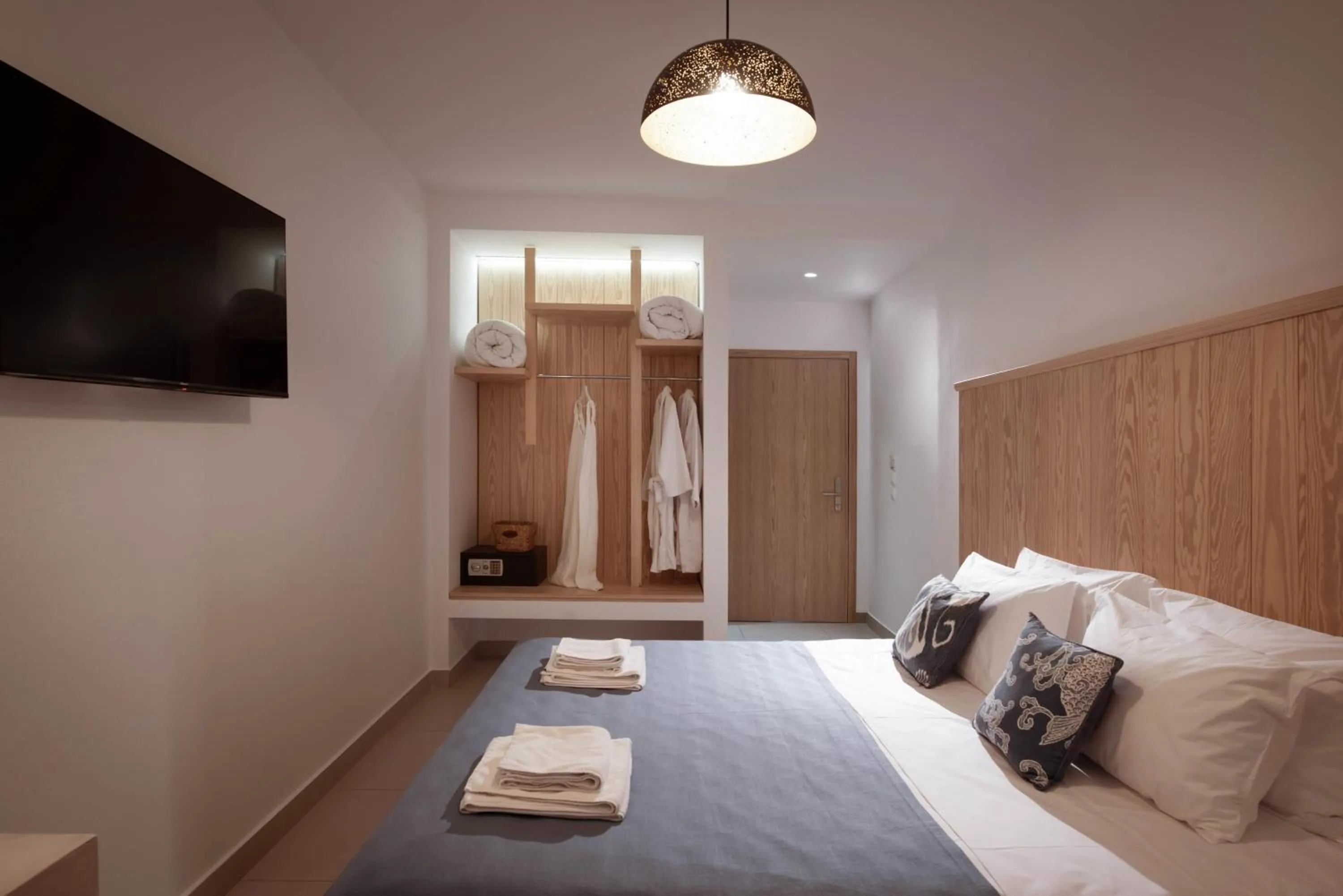 View (from property/room), Bed in Serenity Spritz Boutique Hotel - Adults Only