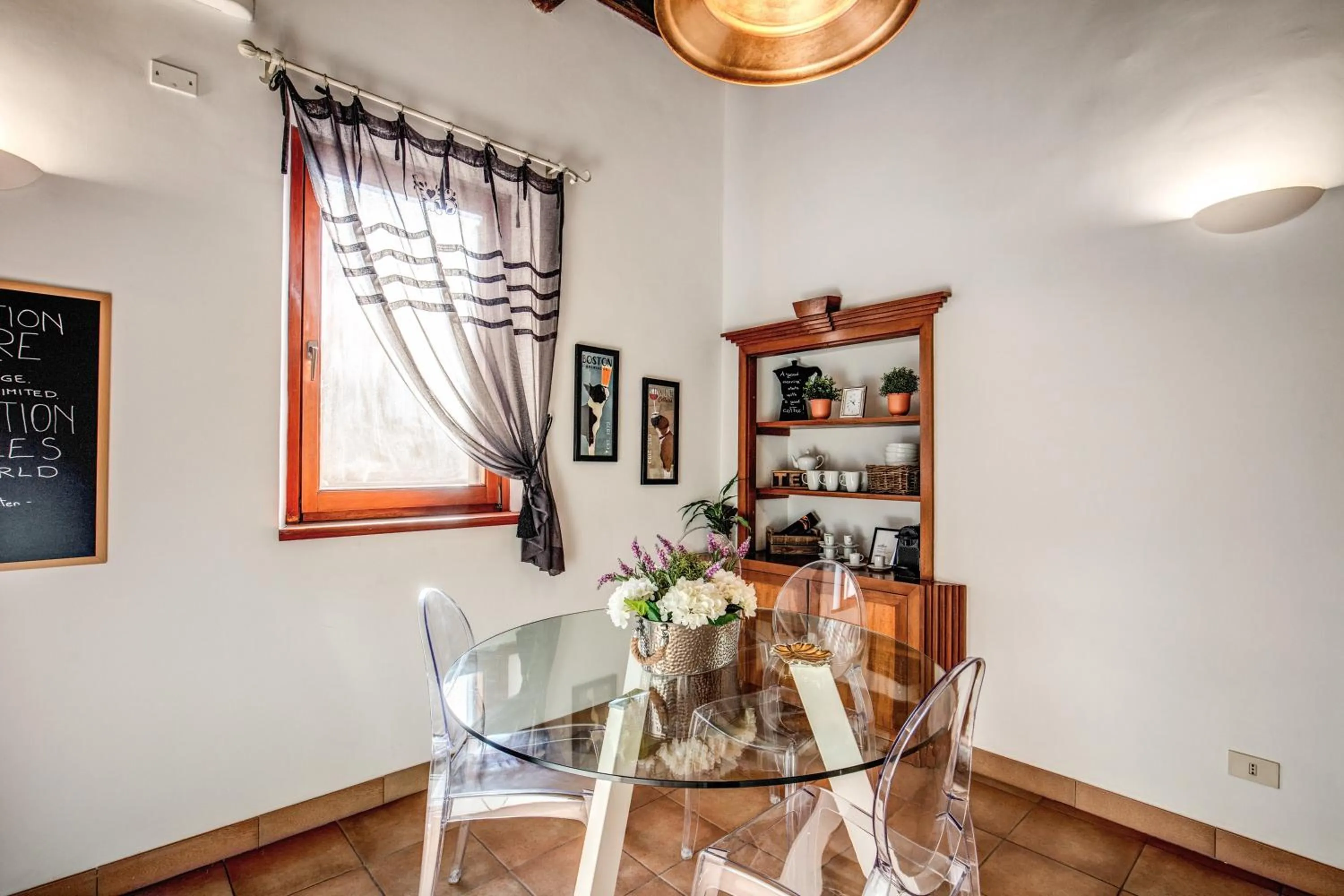 Dining area in Colosseo Miracle Suite