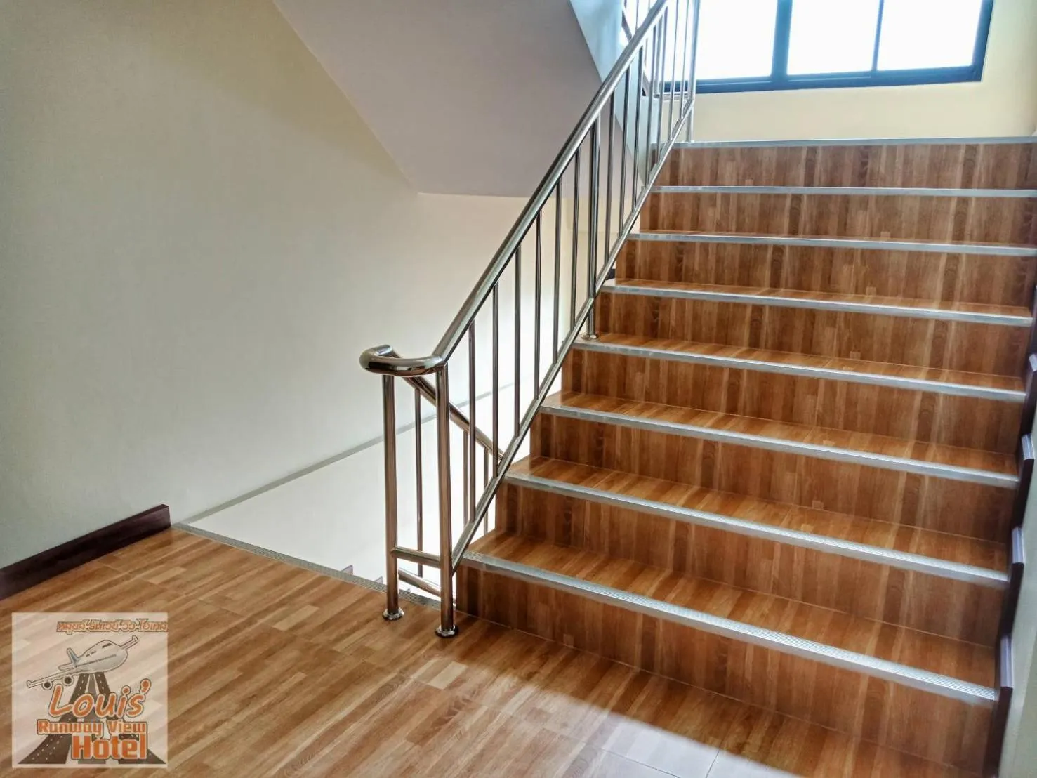 Louis' Runway View Hotel - SHA Extra Plus