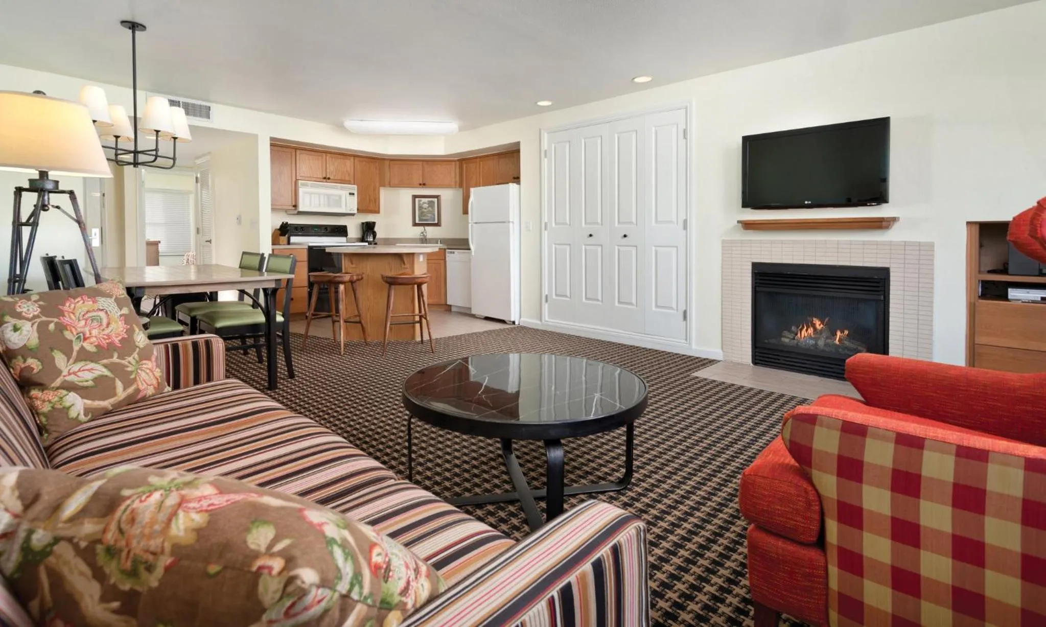 Living room in WorldMark Angels Camp