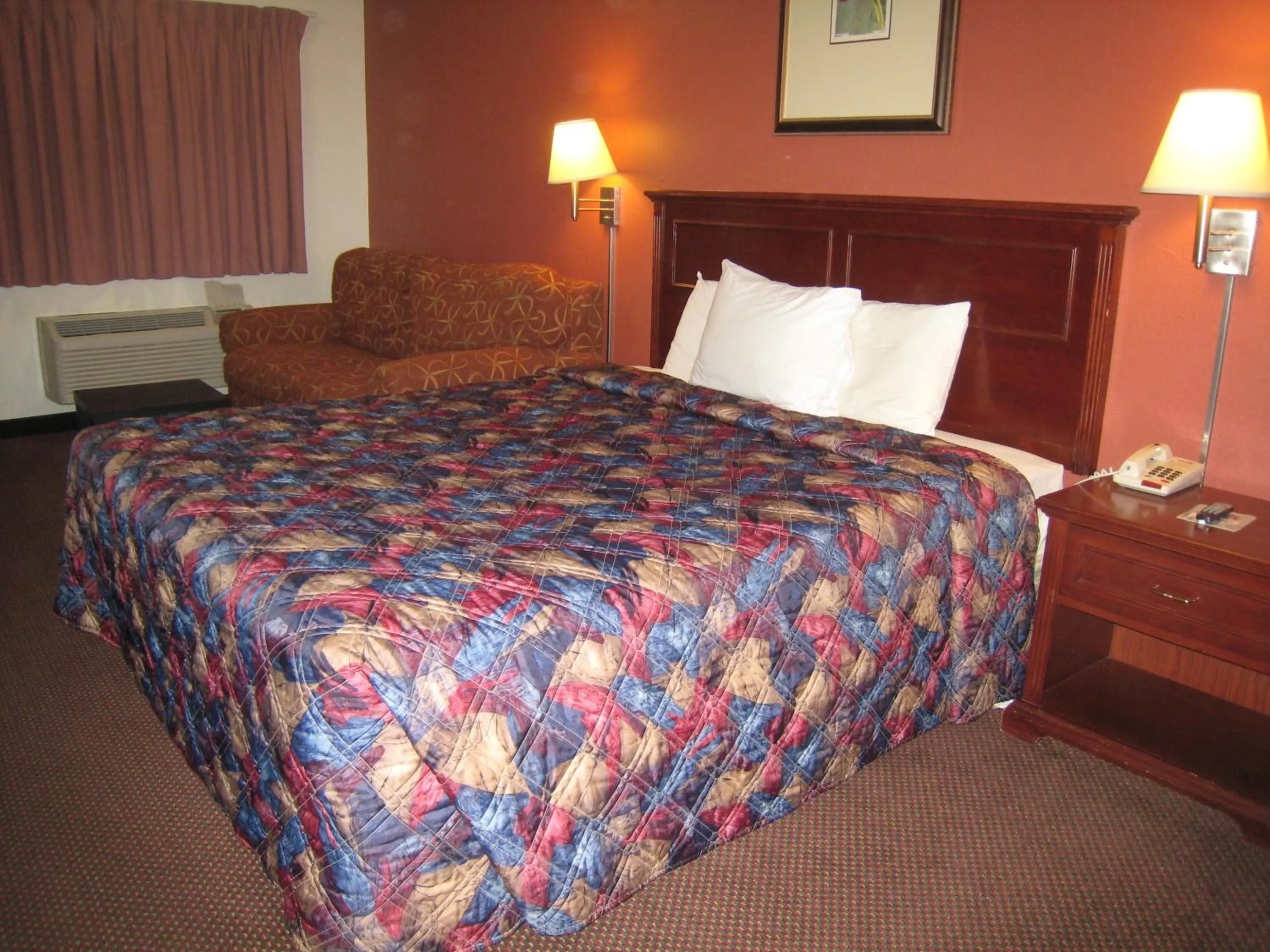 Bedroom, Bed in Motel 8 Maricopa