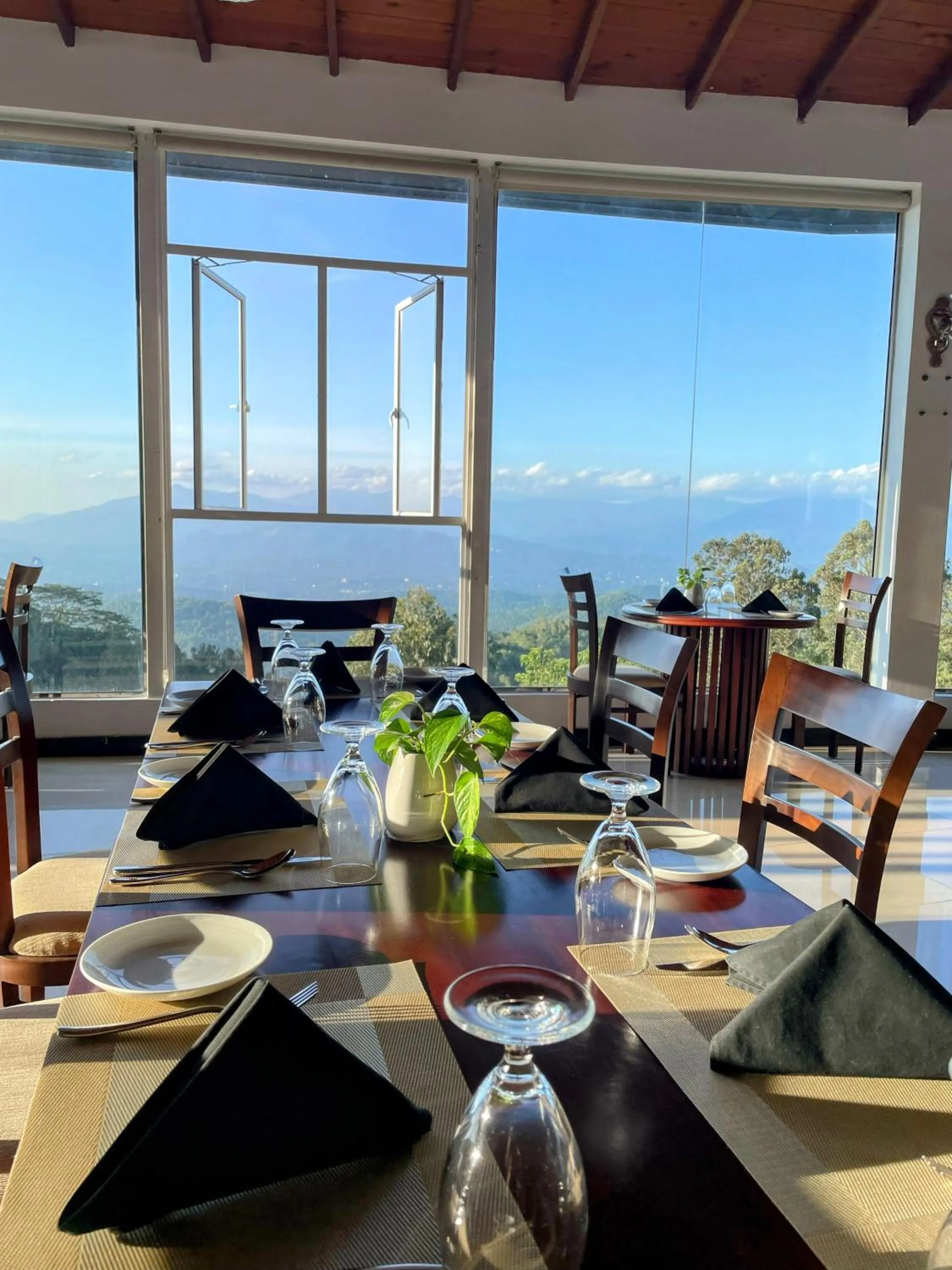 Restaurant/places to eat in Bellwood Hills Resort & Spa