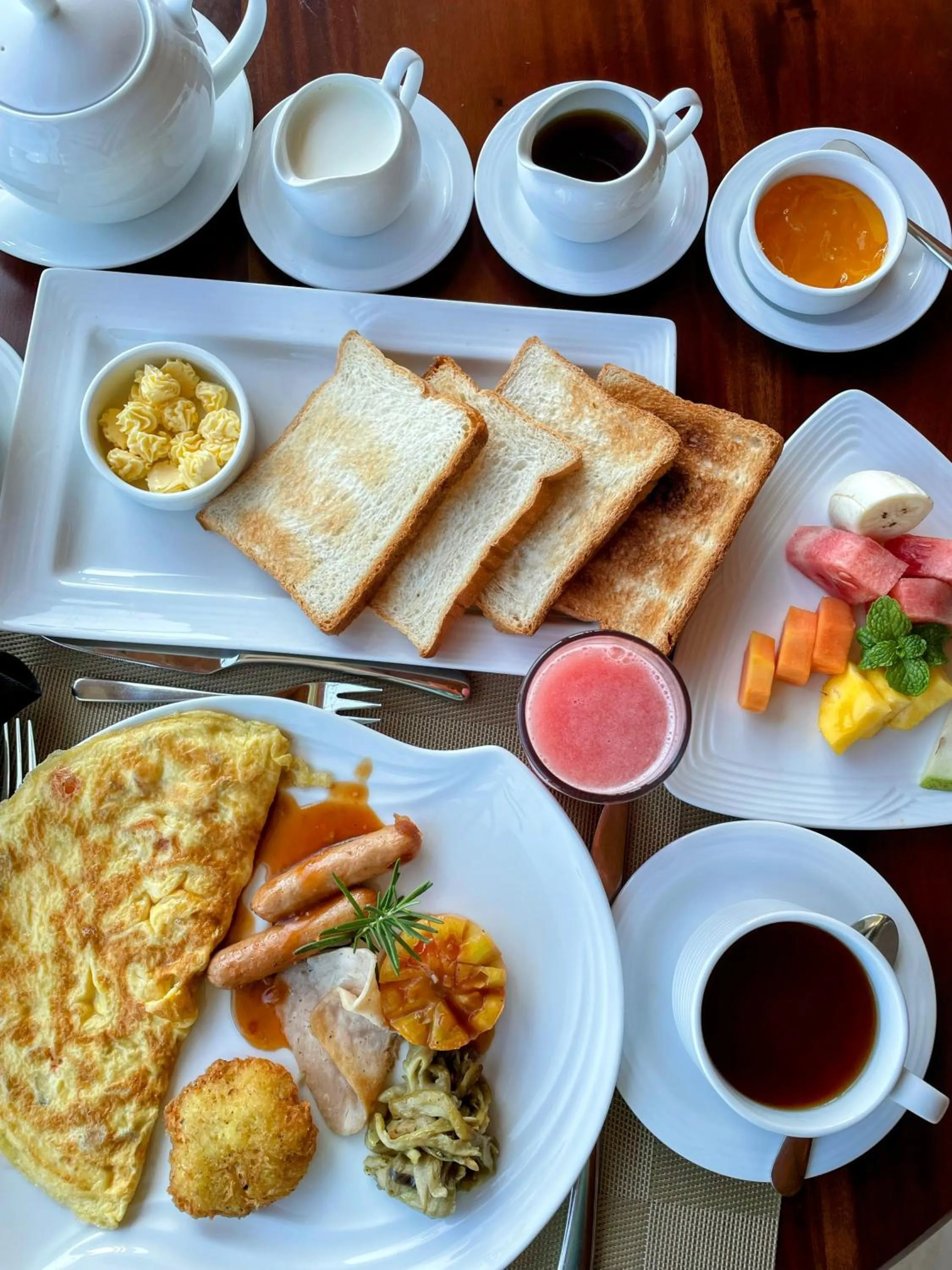 Breakfast in Bellwood Hills Resort & Spa