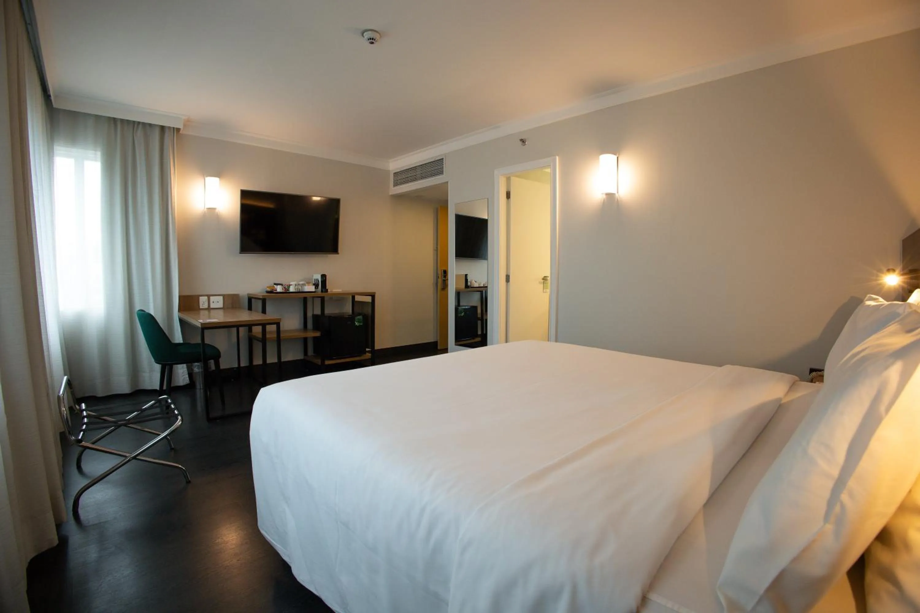 Bedroom, Bed in Park Inn by Radisson Berrini