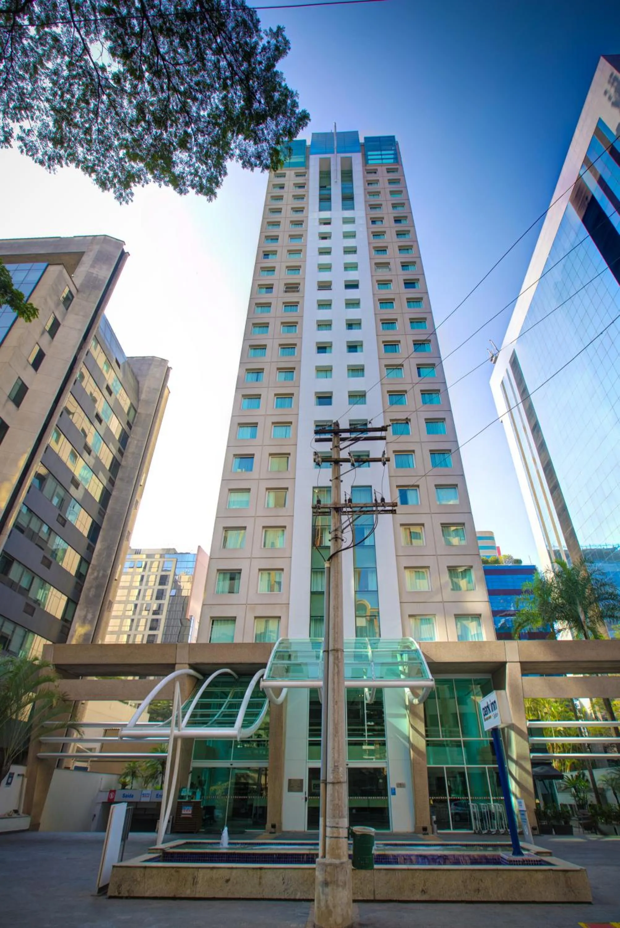 Facade/entrance in Park Inn by Radisson Berrini