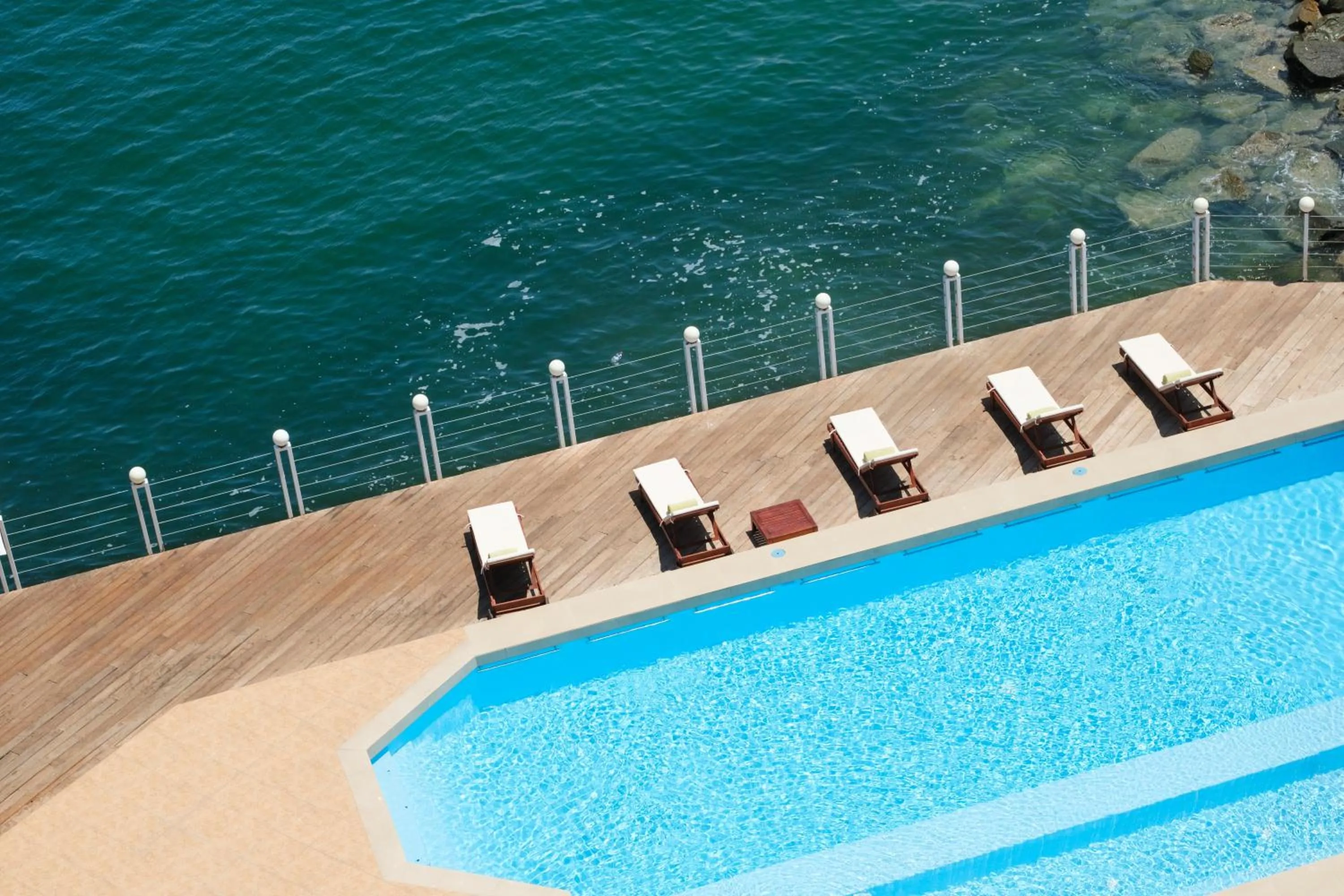 Swimming pool in Terrado Suites Iquique