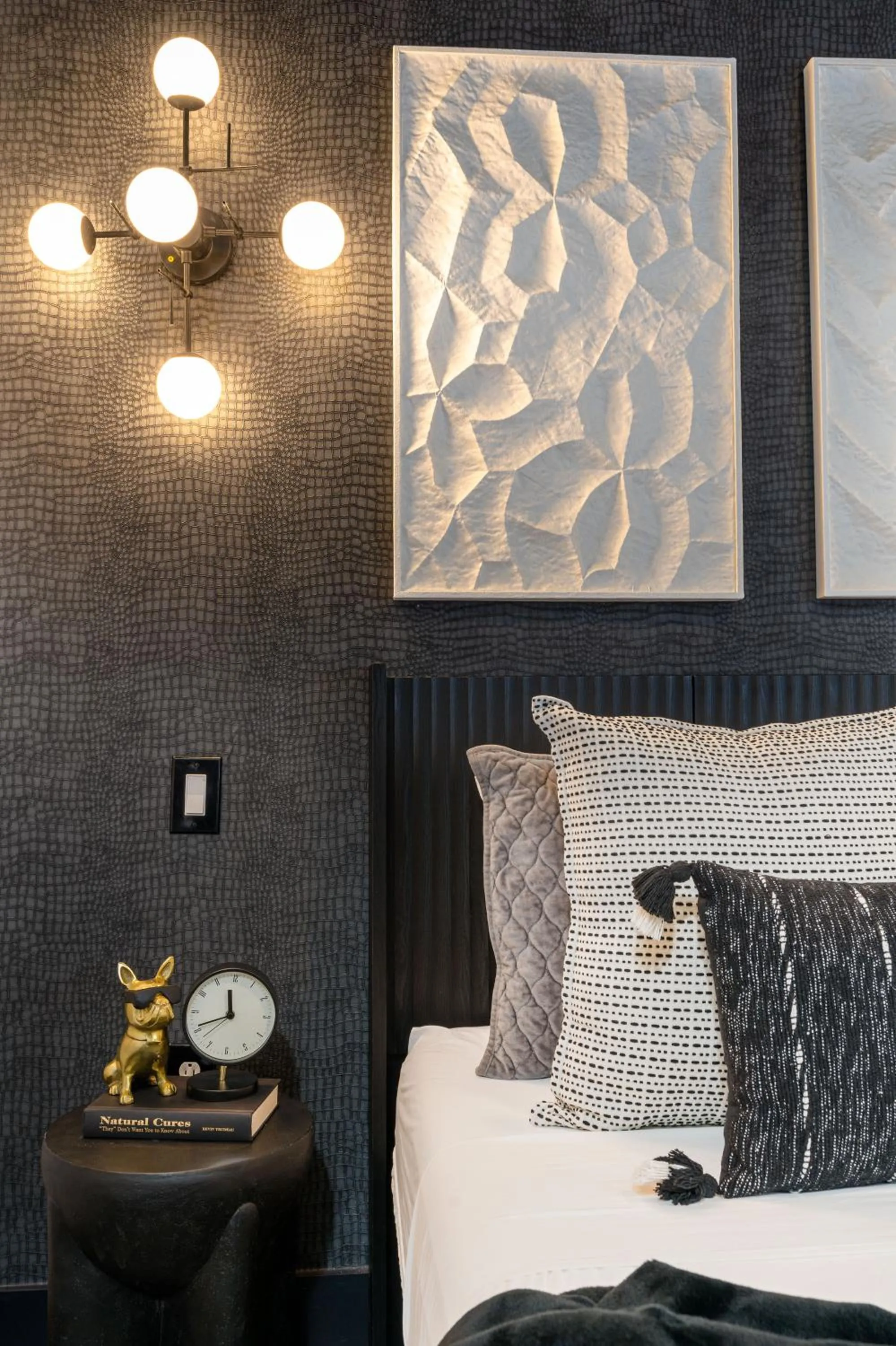 Bed in Saint Philip Residence