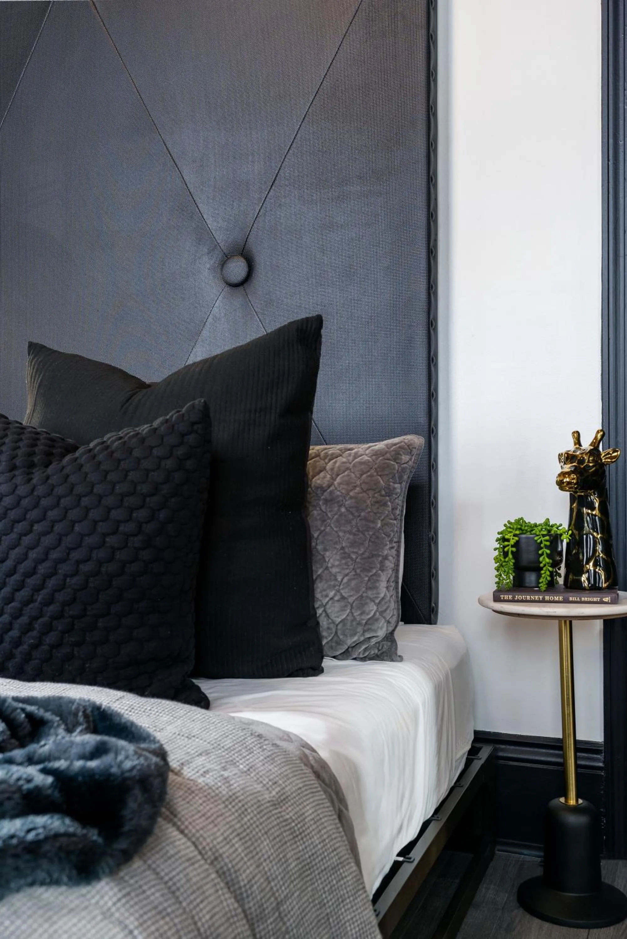 Bed in Saint Philip Residence