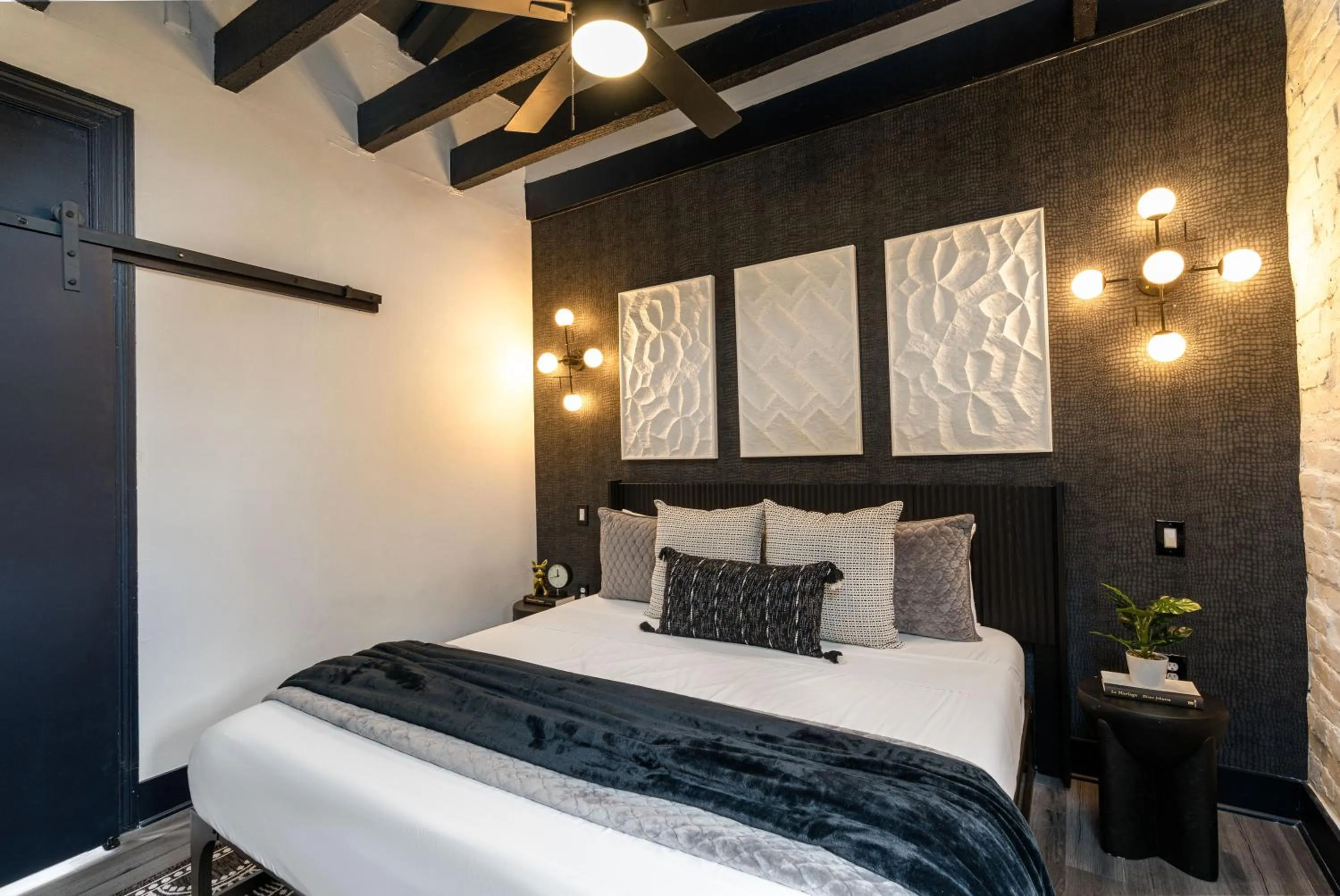 Bed in Saint Philip Residence