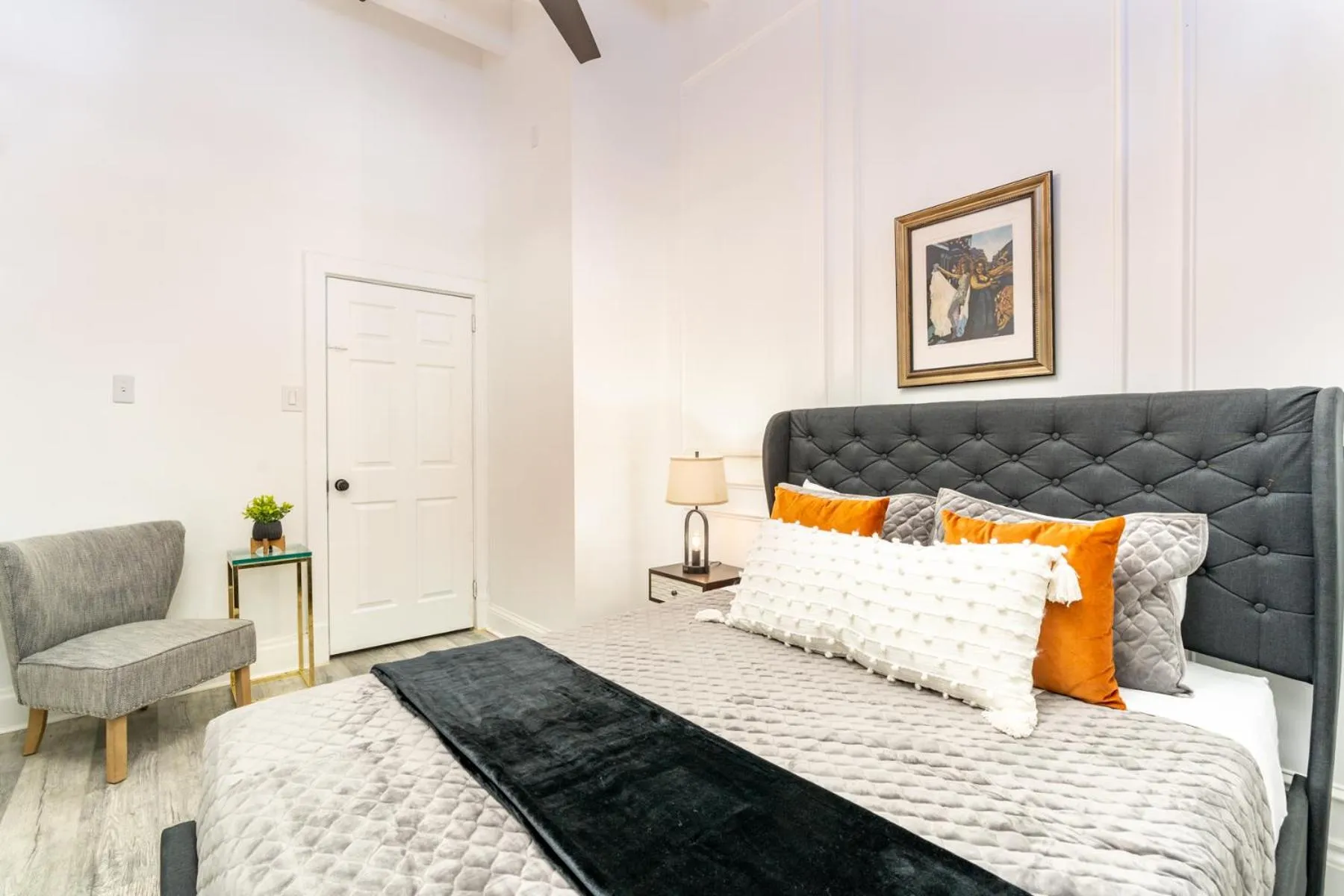 Bed in Saint Philip Residence