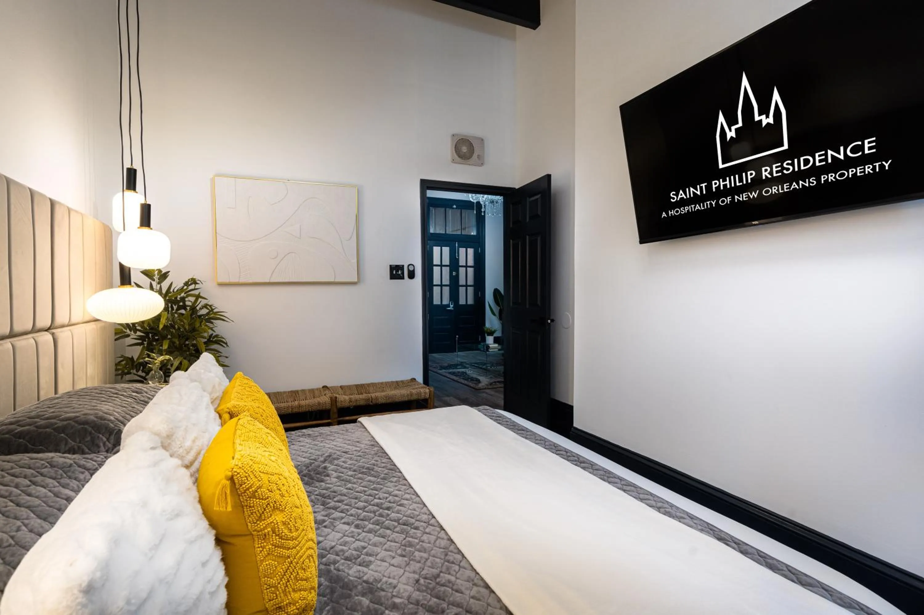 Bed in Saint Philip Residence