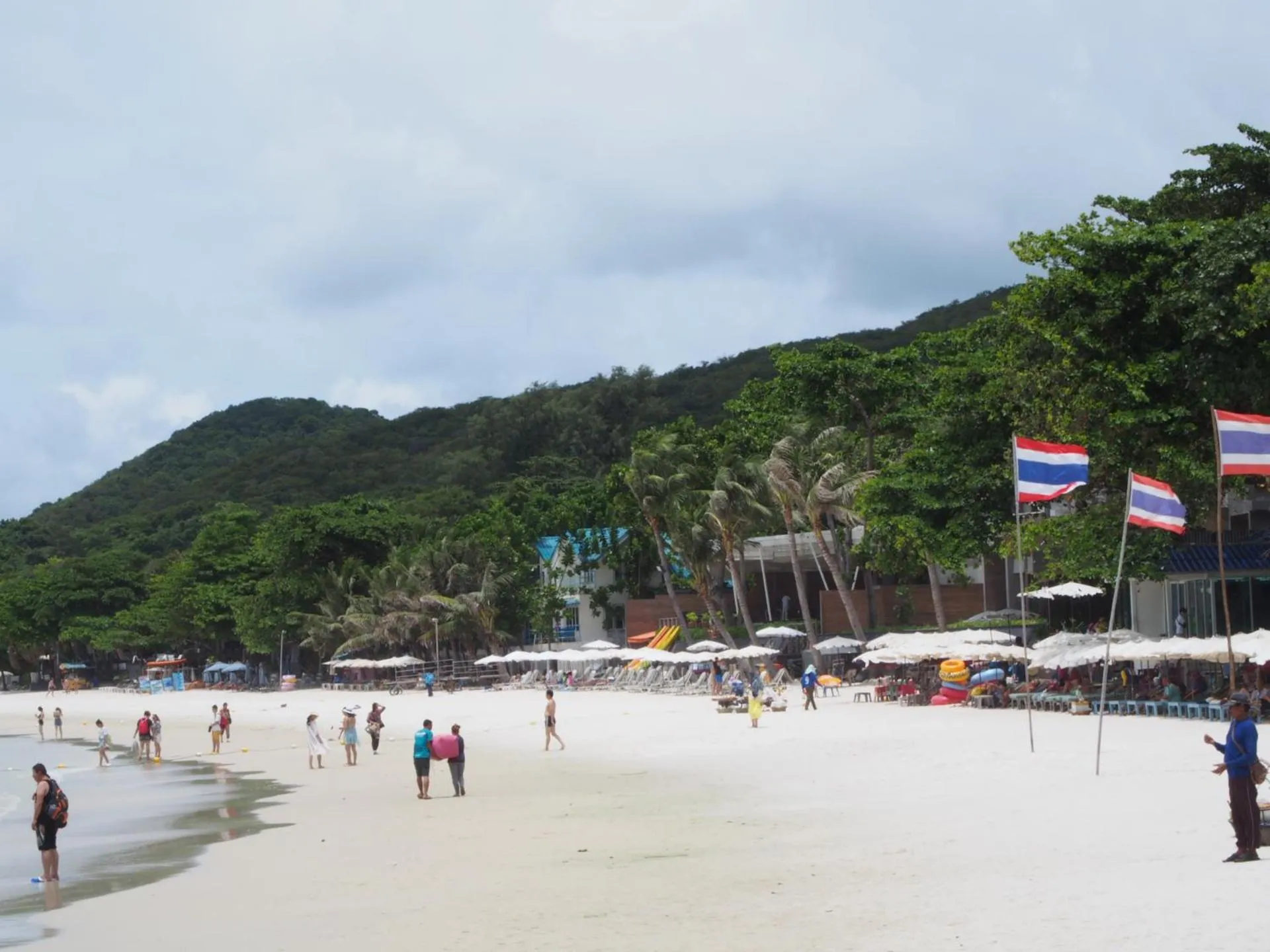 Off site in Samed Runa Village