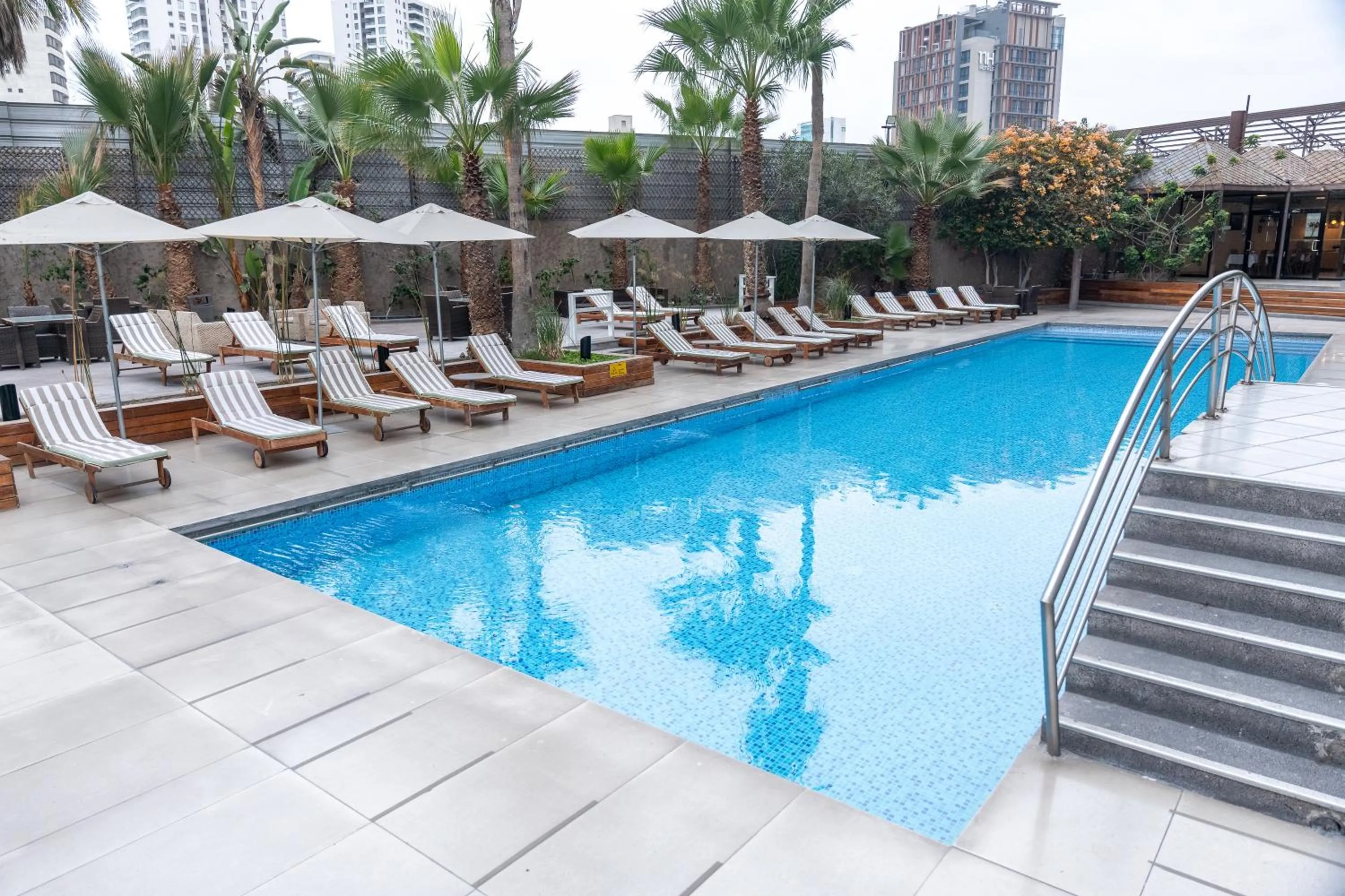 Day in Studio 56 Apart Hotel by Terrado Iquique