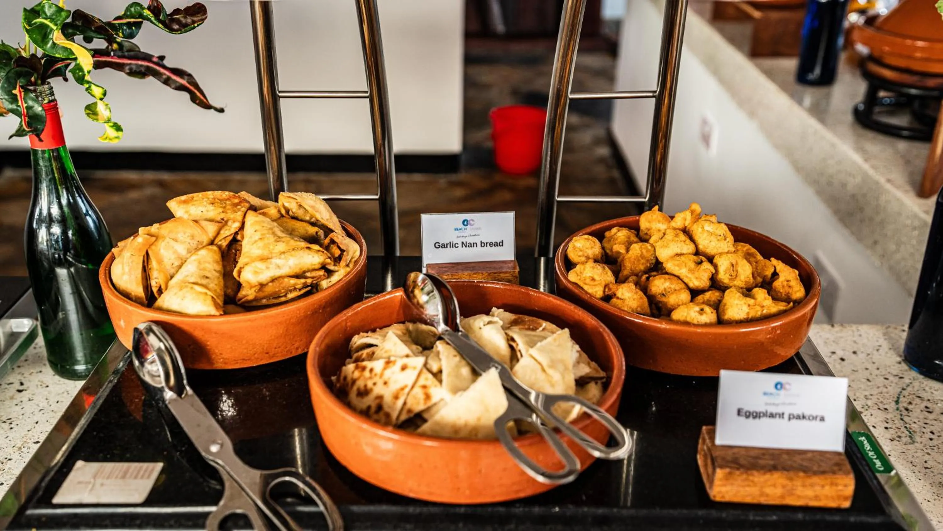 Restaurant/places to eat in Paradise Beach Resort & Spa