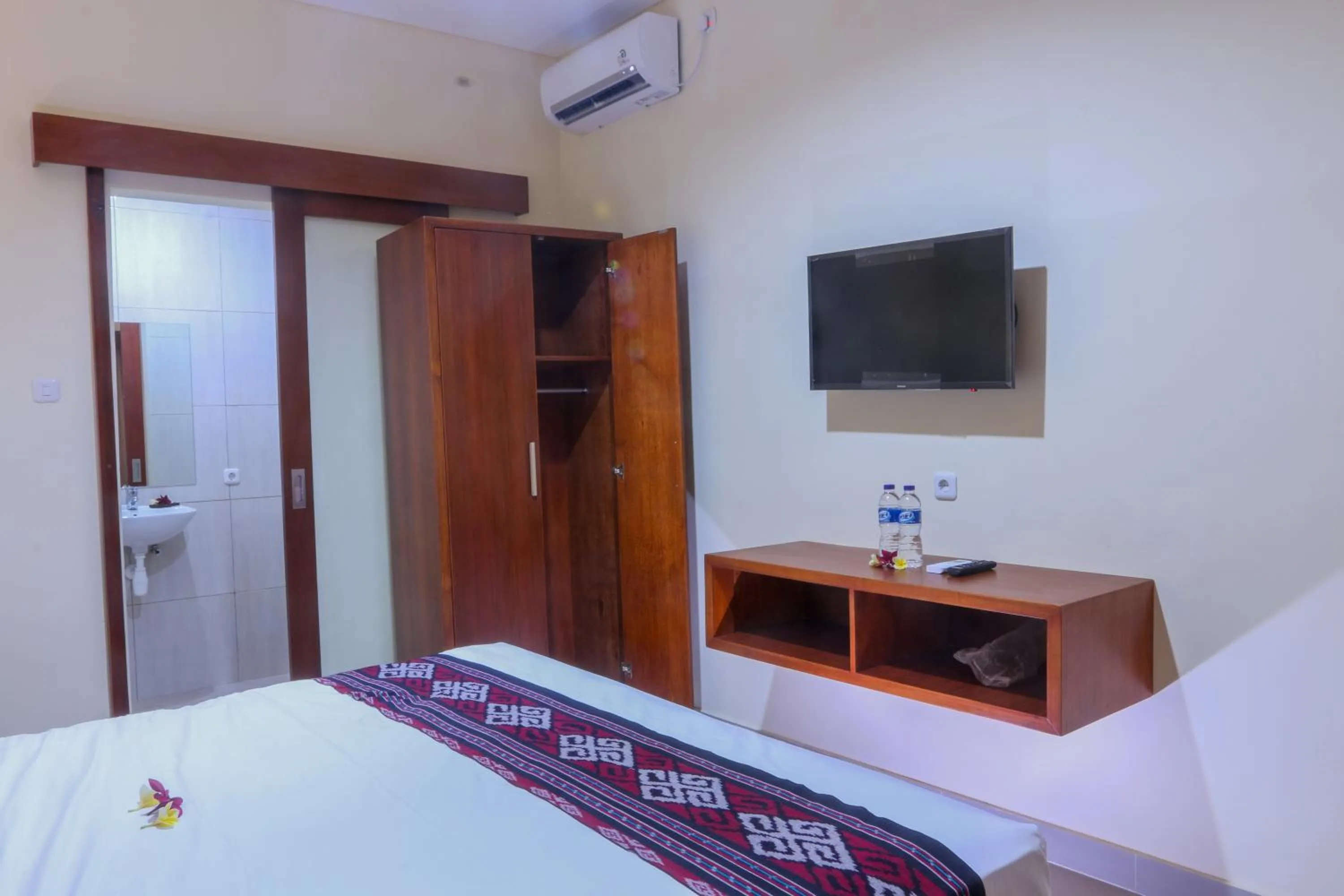 Bed in Sekar Waru Homestay