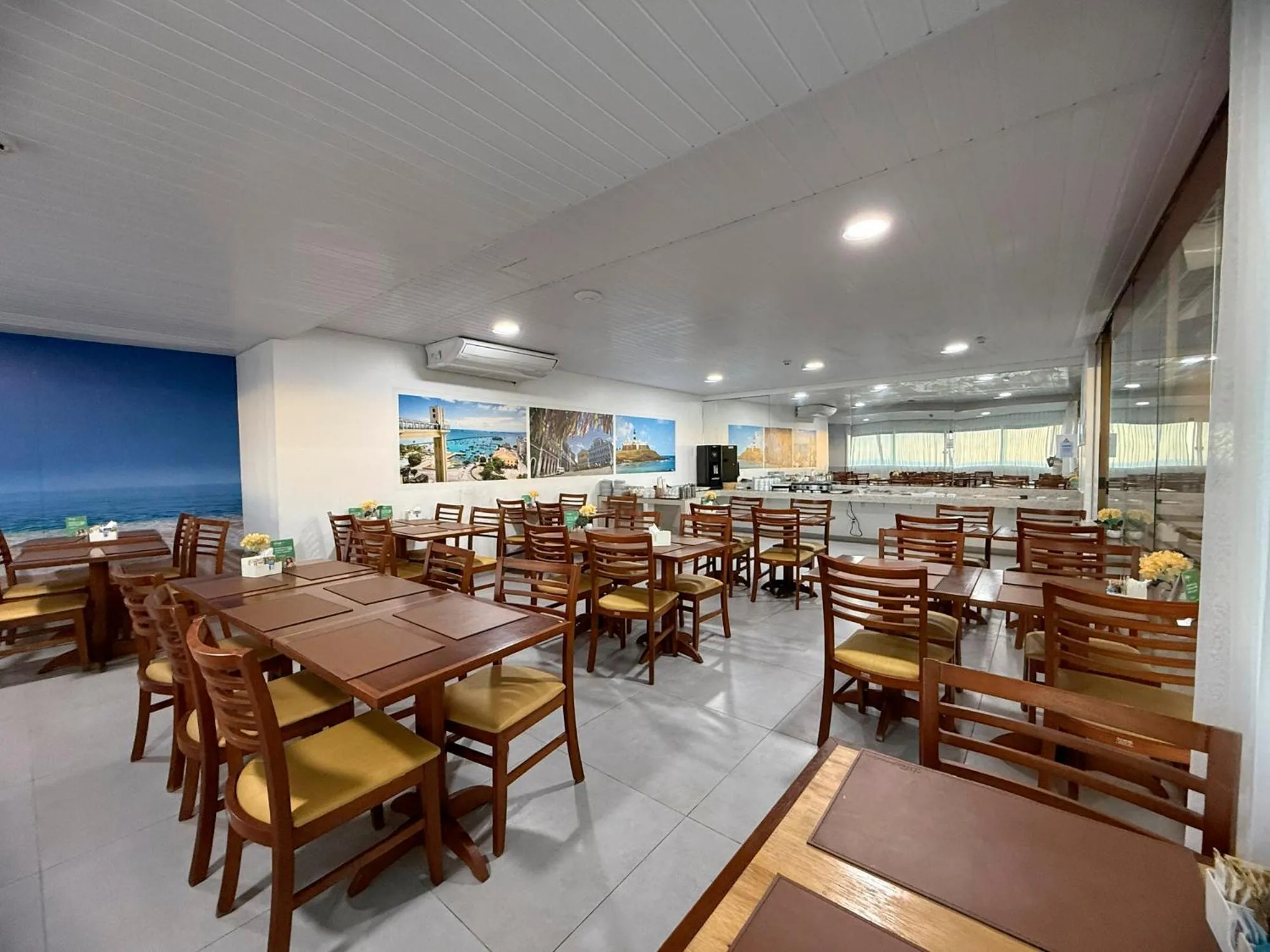 Restaurant/places to eat in Hotel Dan Inn Express Salvador By Nacional Inn
