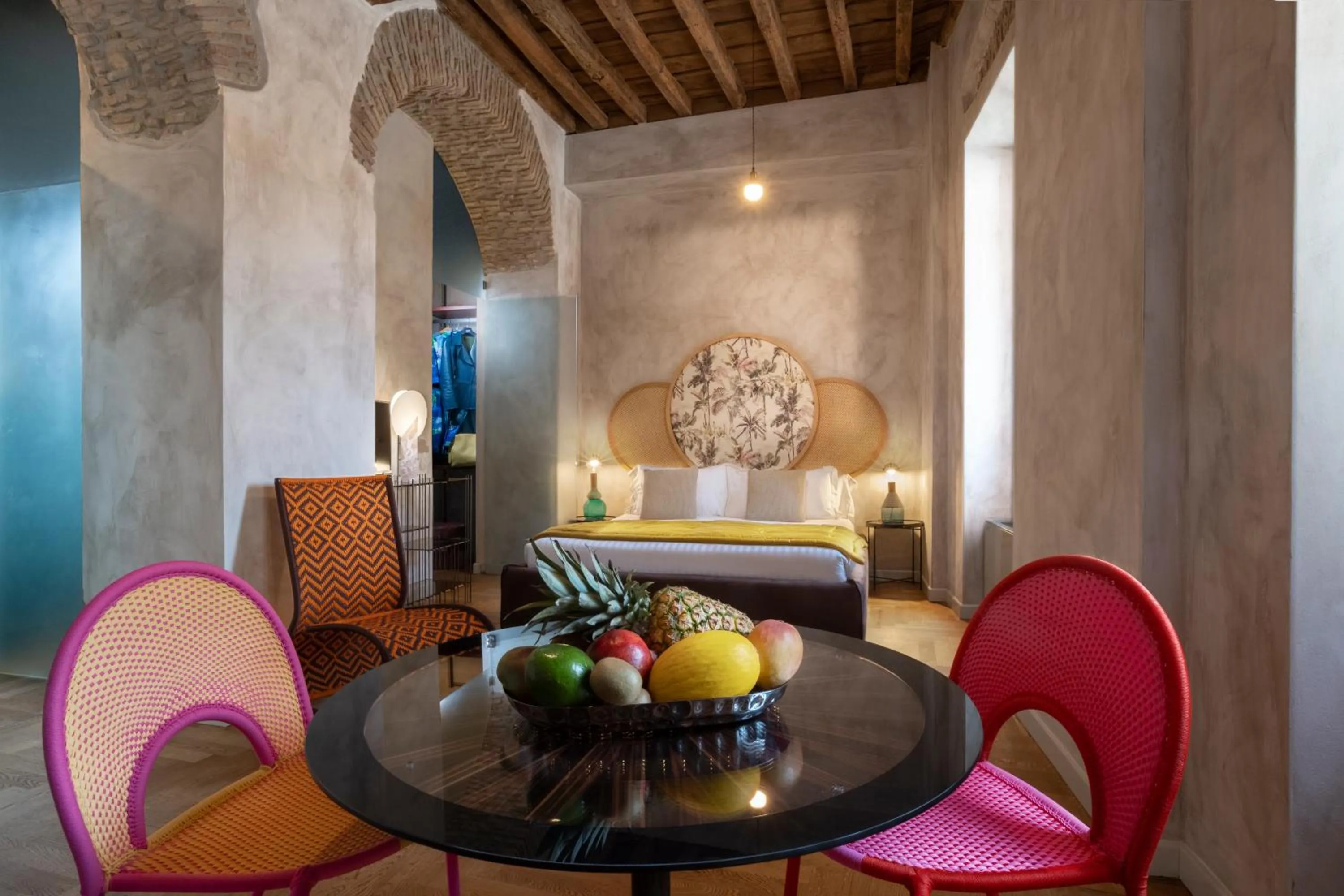 Living room, Bed in Palm Suites - Small Luxury Hotels of the World