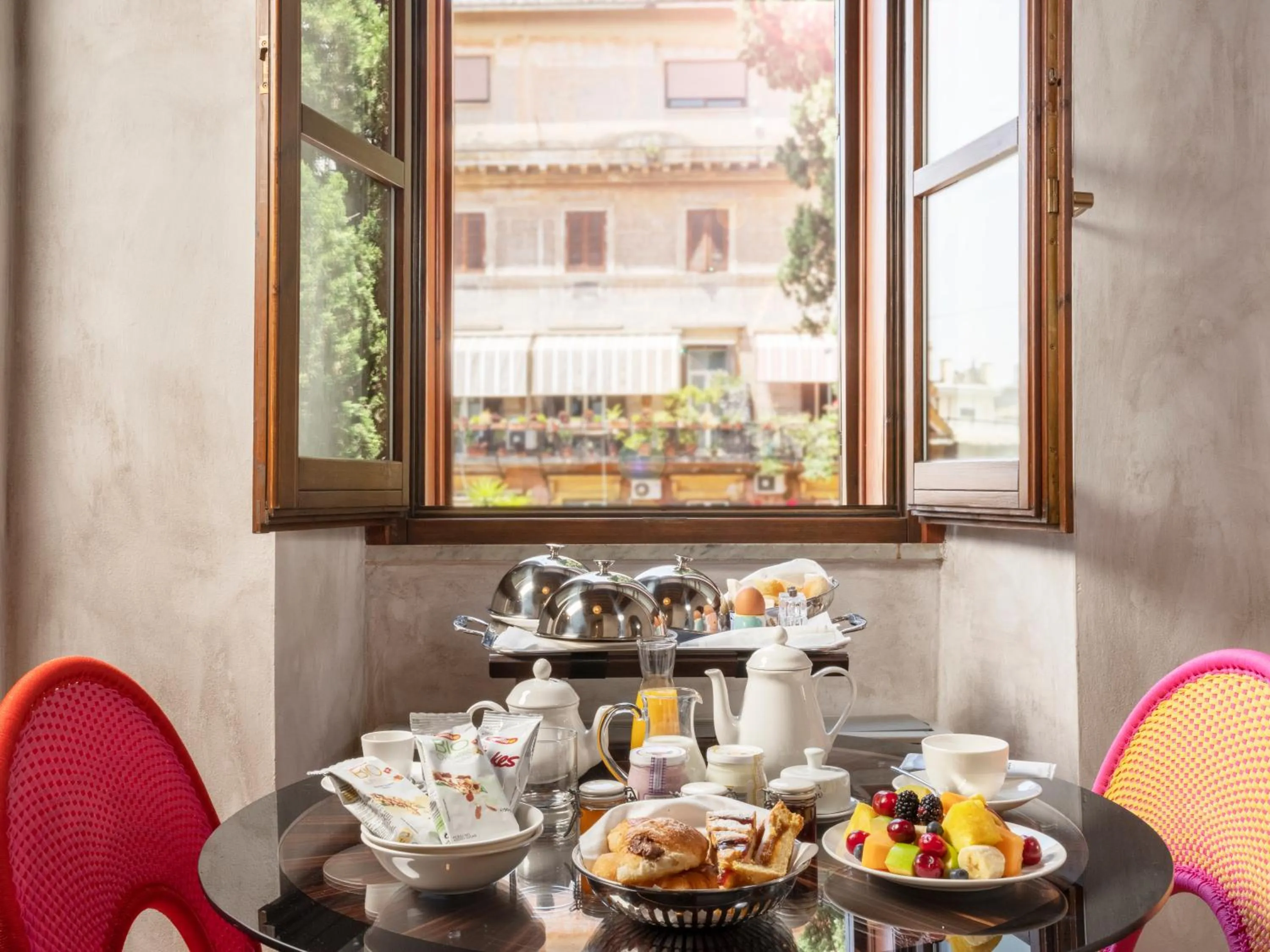 Breakfast in Palm Suites - Small Luxury Hotels of the World