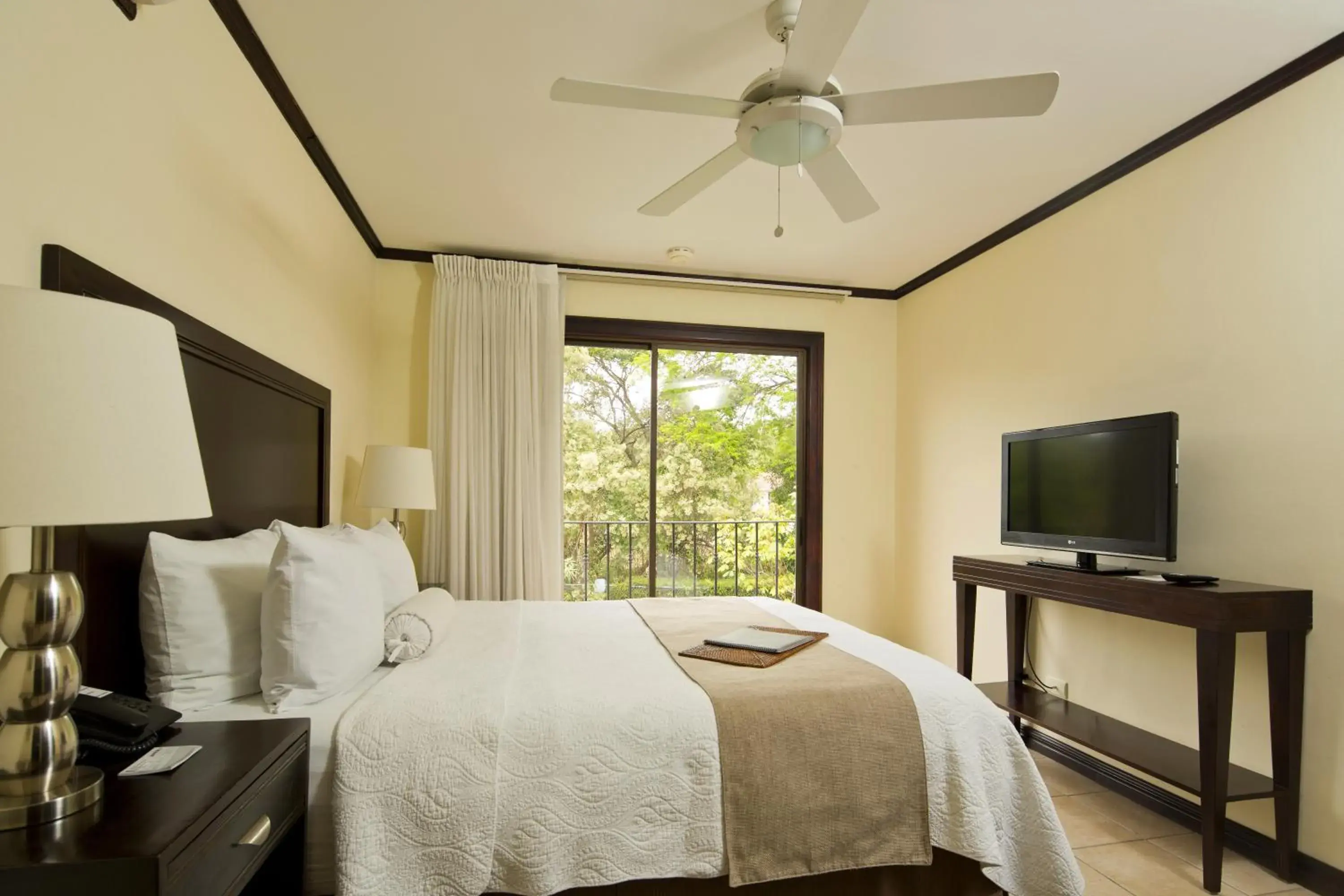 Standard Deluxe in Hotel Villa Los Candiles Standard Deluxe in Hotel Villa Los Candiles