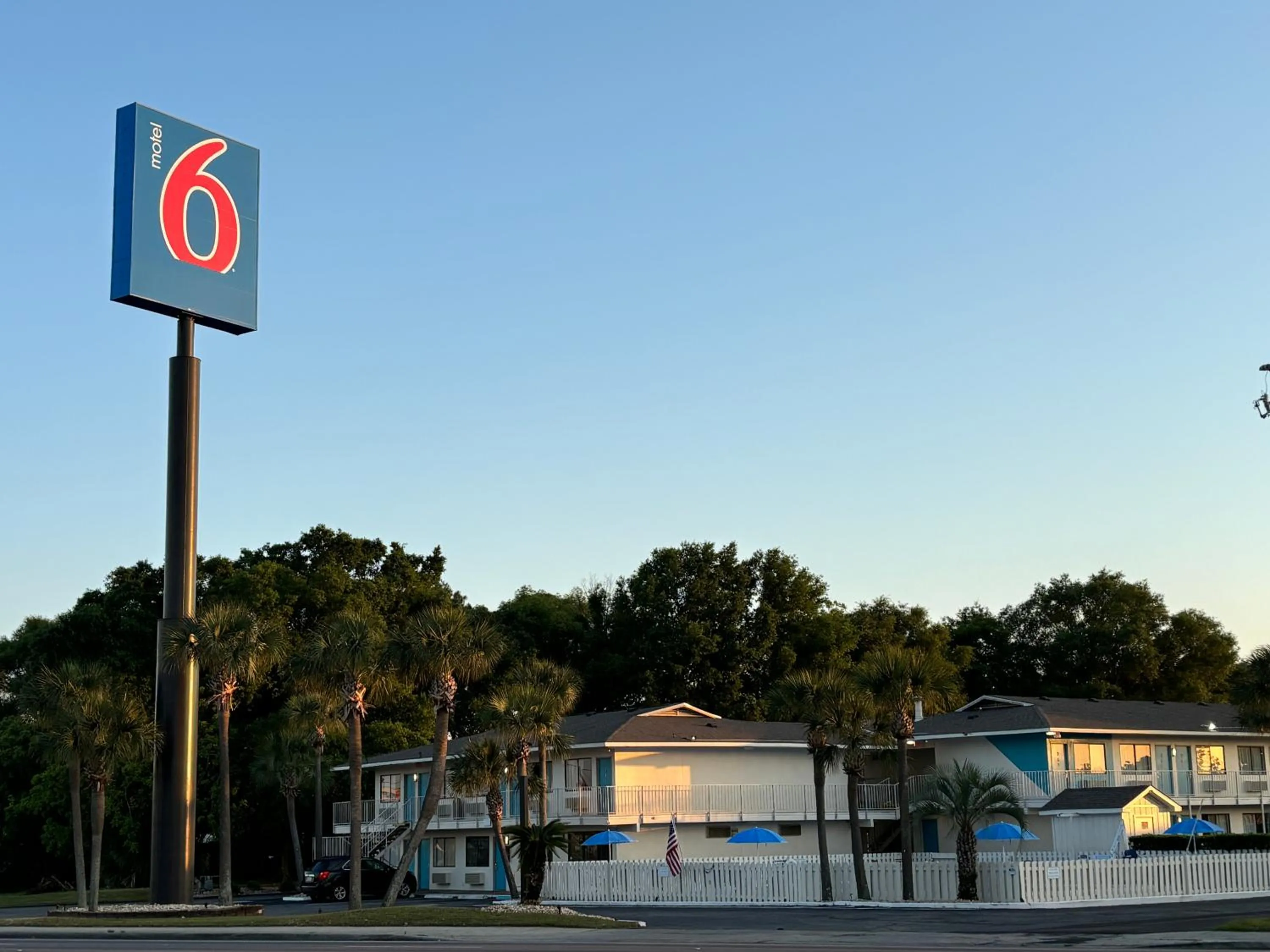 Motel 6 - Pensacola West