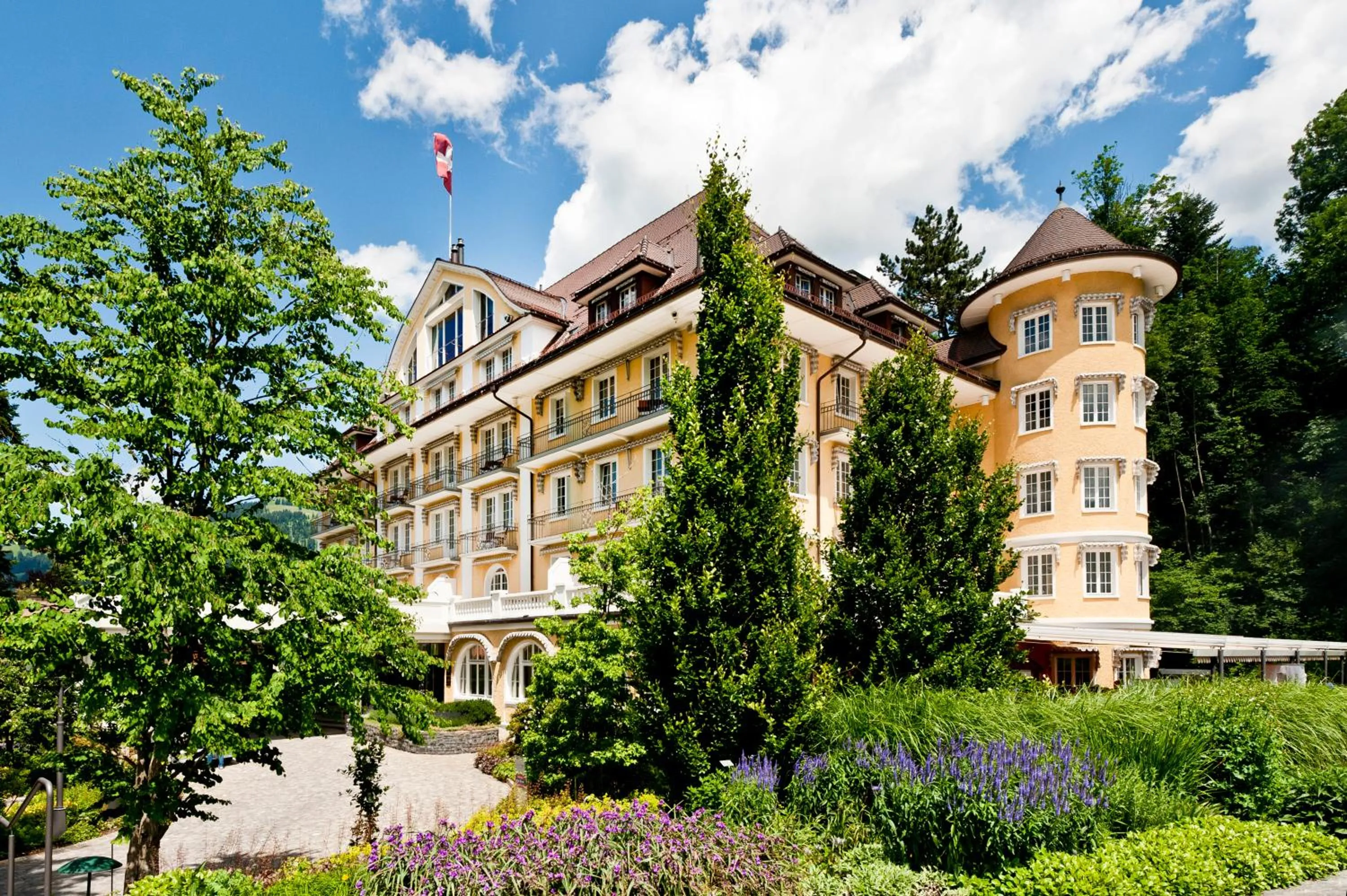 Property building in Le Grand Bellevue